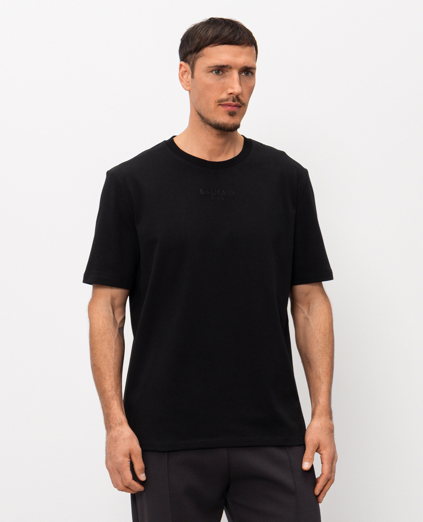 Black T-shirt with embroidered logo Balmain
Black T-shirt with embroidered logo Balmain