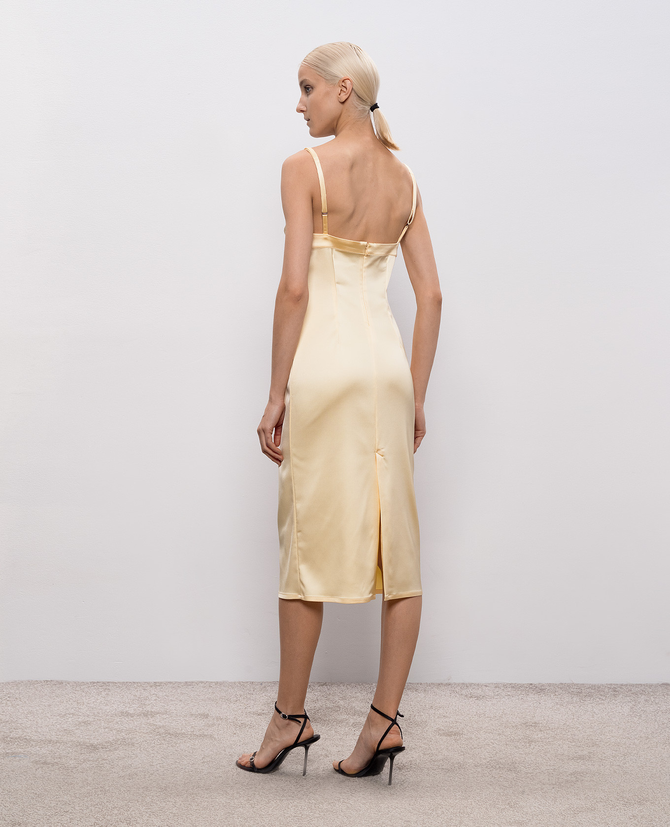 Yellow bustier dress Thierry Mugler
Yellow bustier dress Thierry Mugler