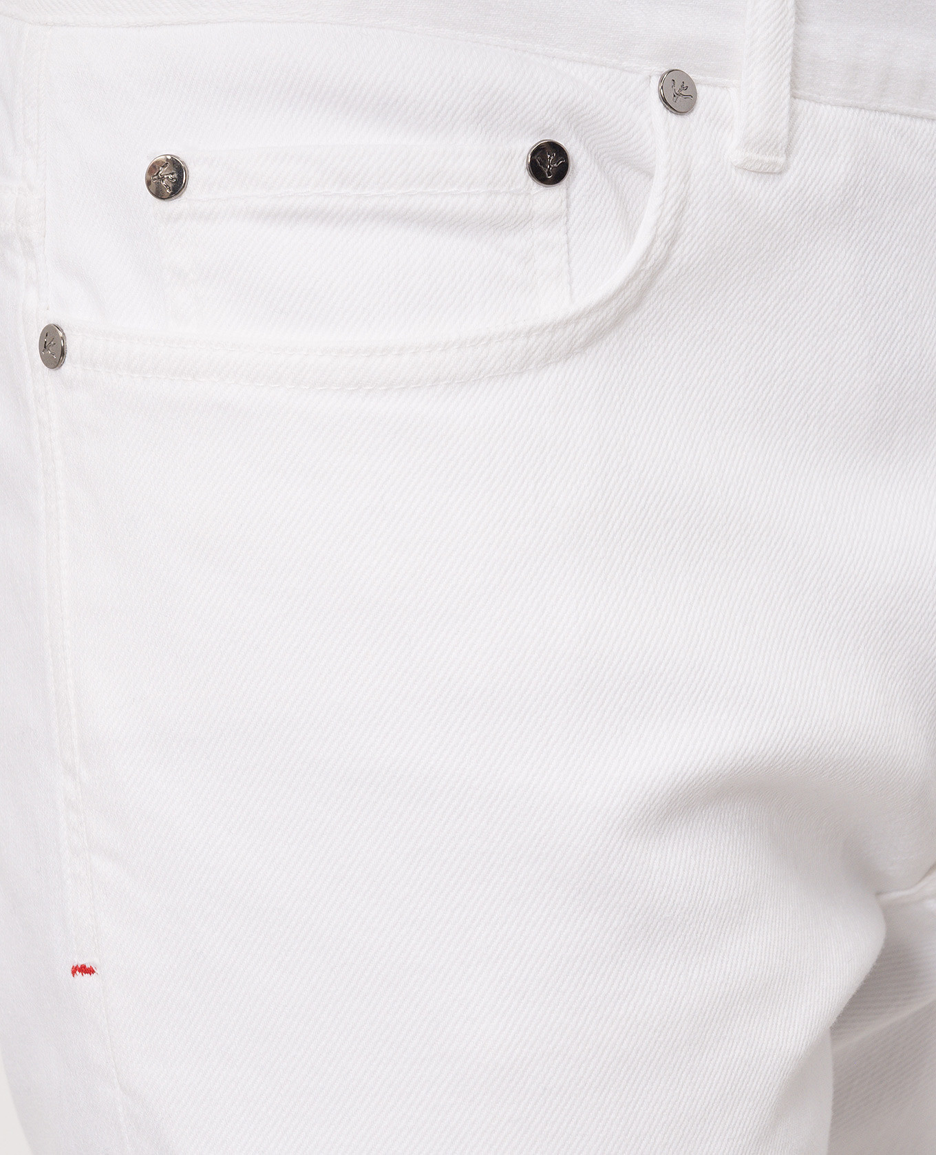 White jeans with logo patch ISAIA
White jeans with logo patch ISAIA