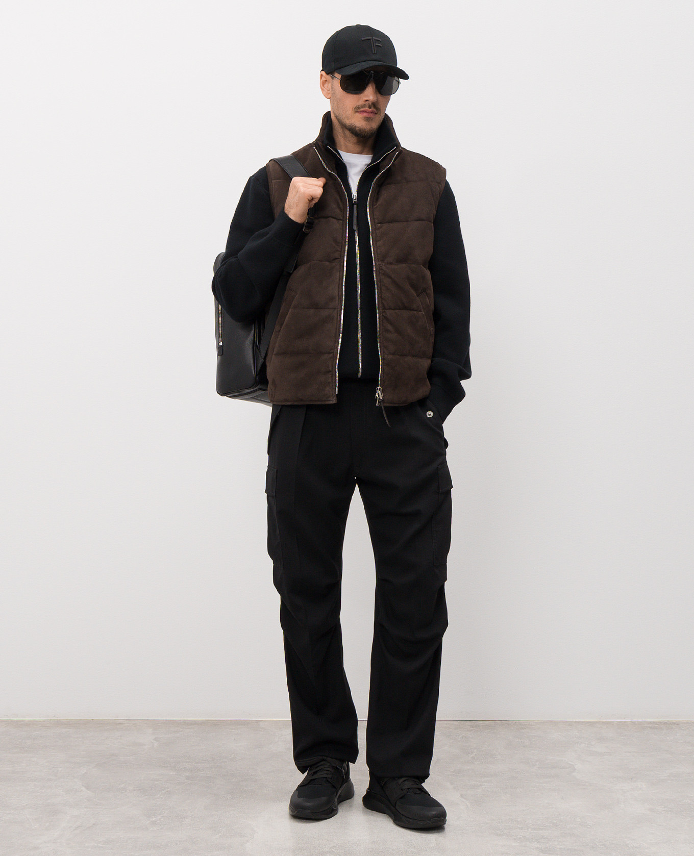 Brown suede vest Tom Ford
Brown suede vest Tom Ford