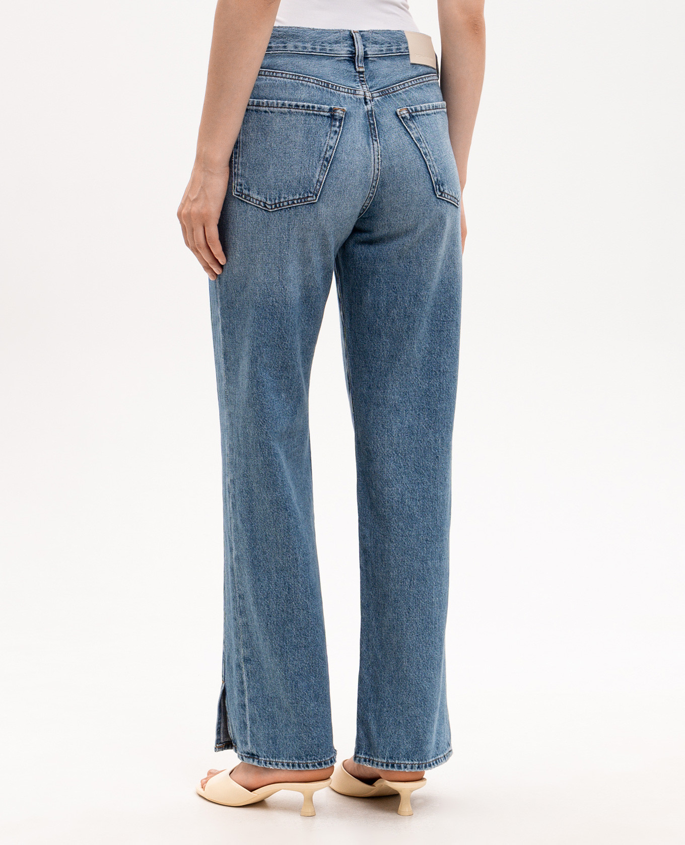 Blue jeans with logo patch CITIZENS OF HUMANITY, Light blue
Blue jeans with logo patch CITIZENS OF HUMANITY, Light blue