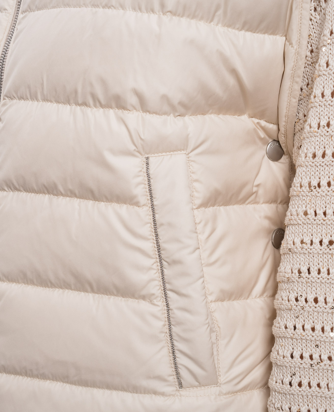 Beige down vest with monil chain Peserico
Beige down vest with monil chain Peserico