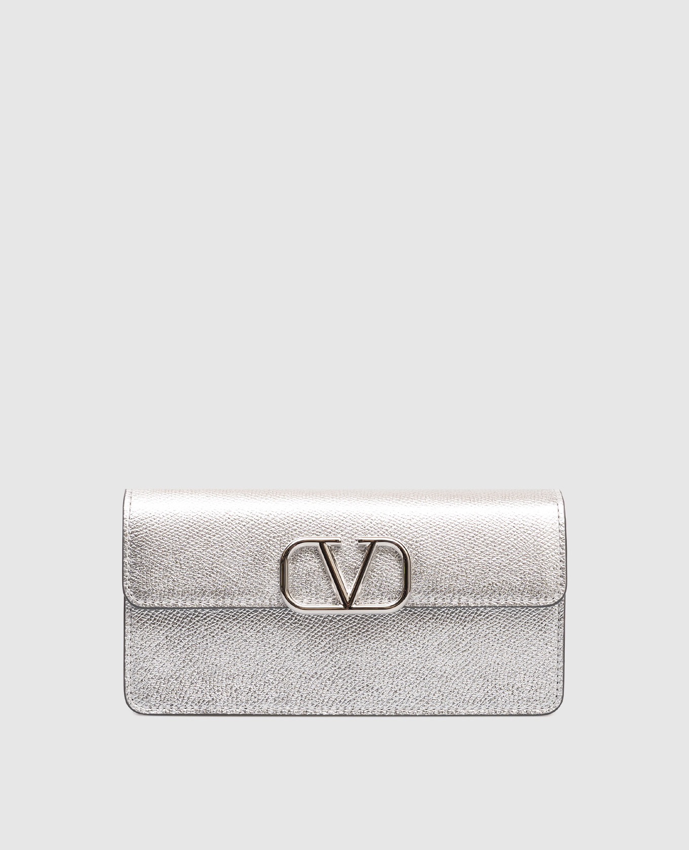 Silver leather clutch with emblem Valentino
Silver leather clutch with emblem Valentino
