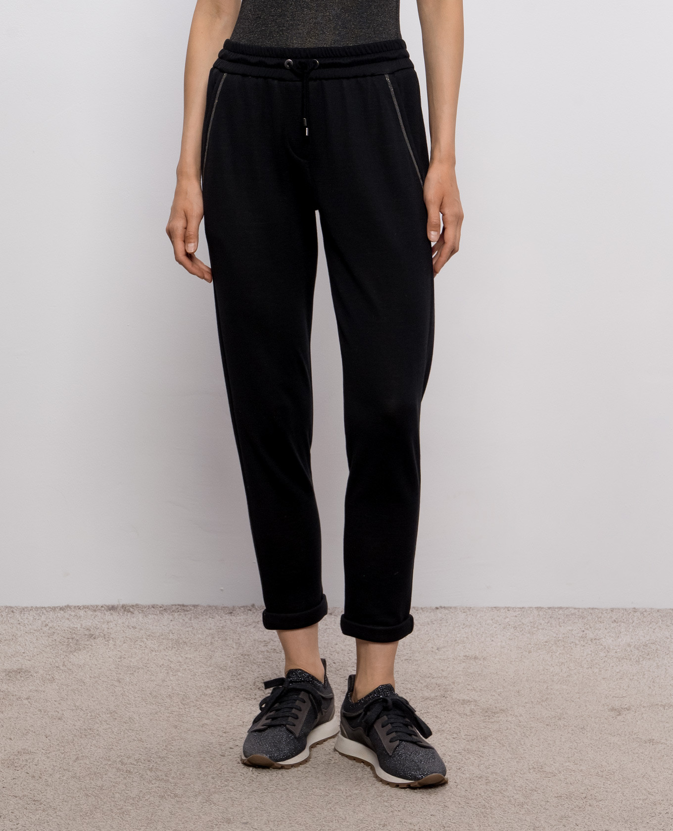 Black silk sweatpants with monil chain Brunello Cucinelli
Black silk sweatpants with monil chain Brunello Cucinelli