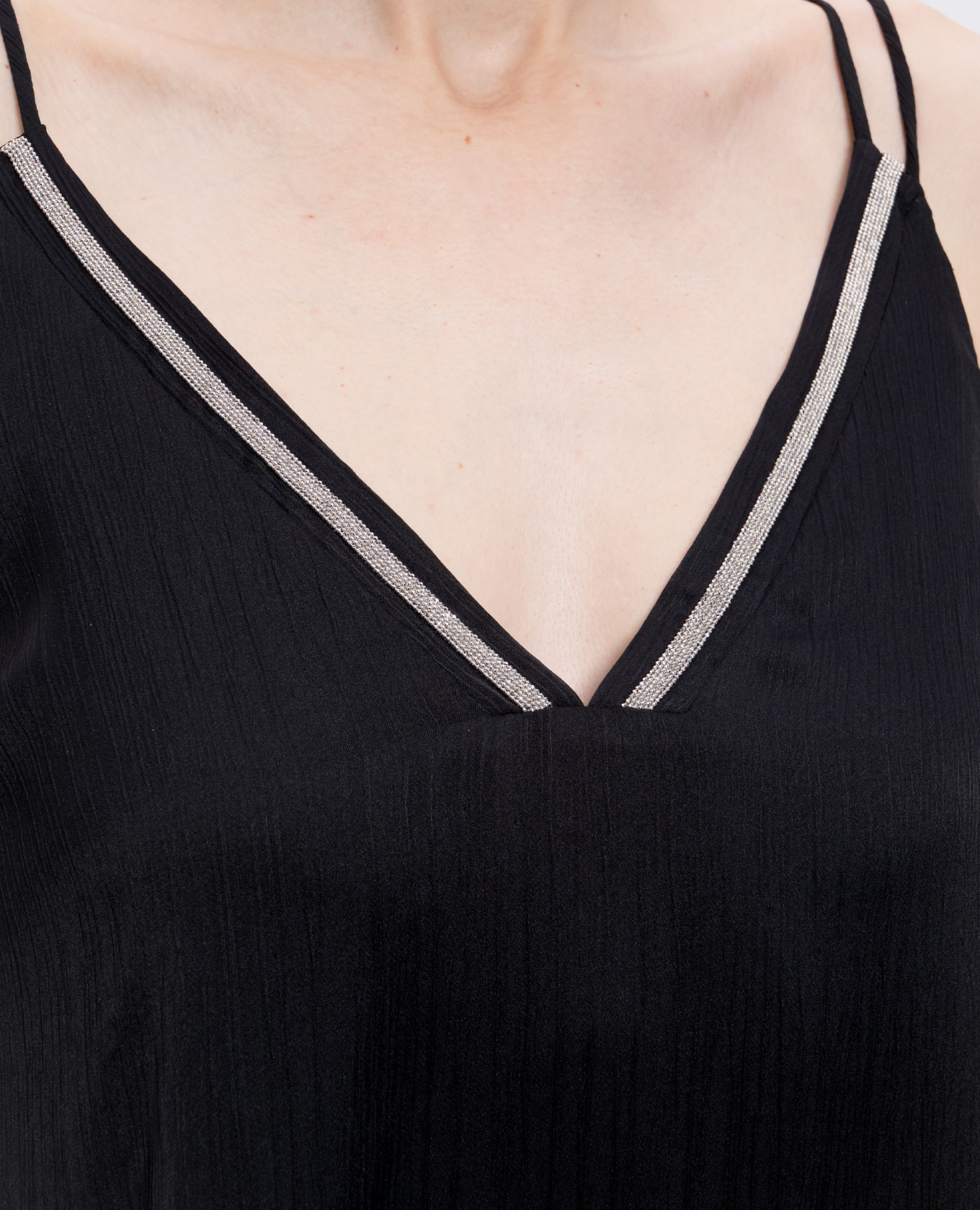 Black dress with monil chain Peserico
Black dress with monil chain Peserico