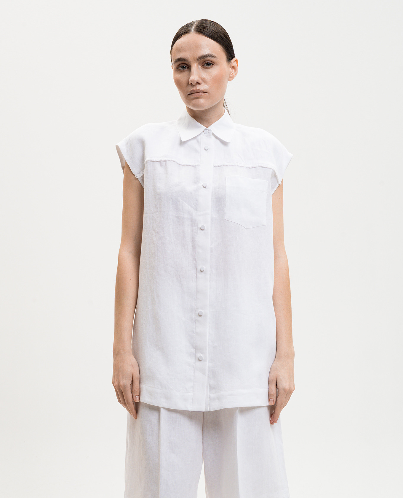 White linen sleeveless shirt Agnona
White linen sleeveless shirt Agnona