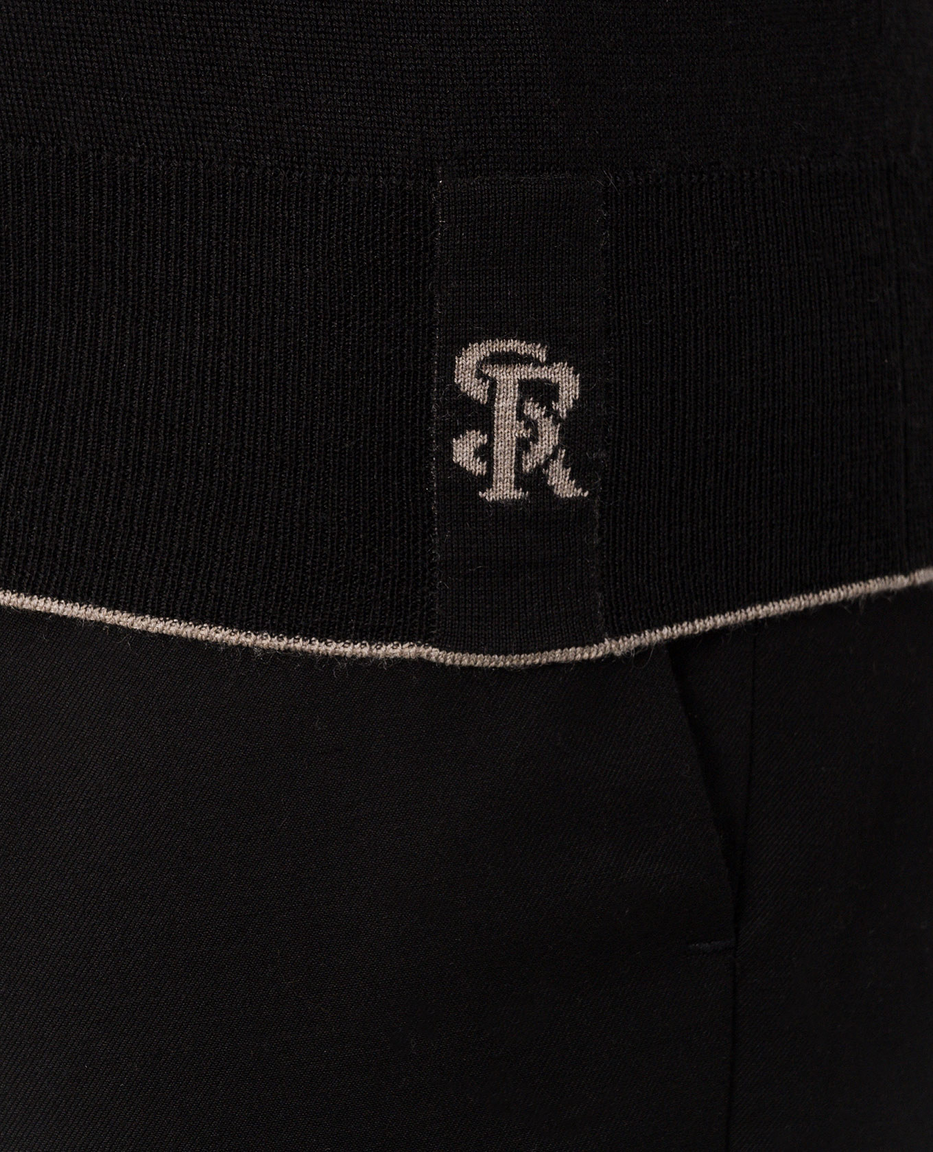 Black wool, silk and cashmere jumper Stefano Ricci
Black wool, silk and cashmere jumper Stefano Ricci