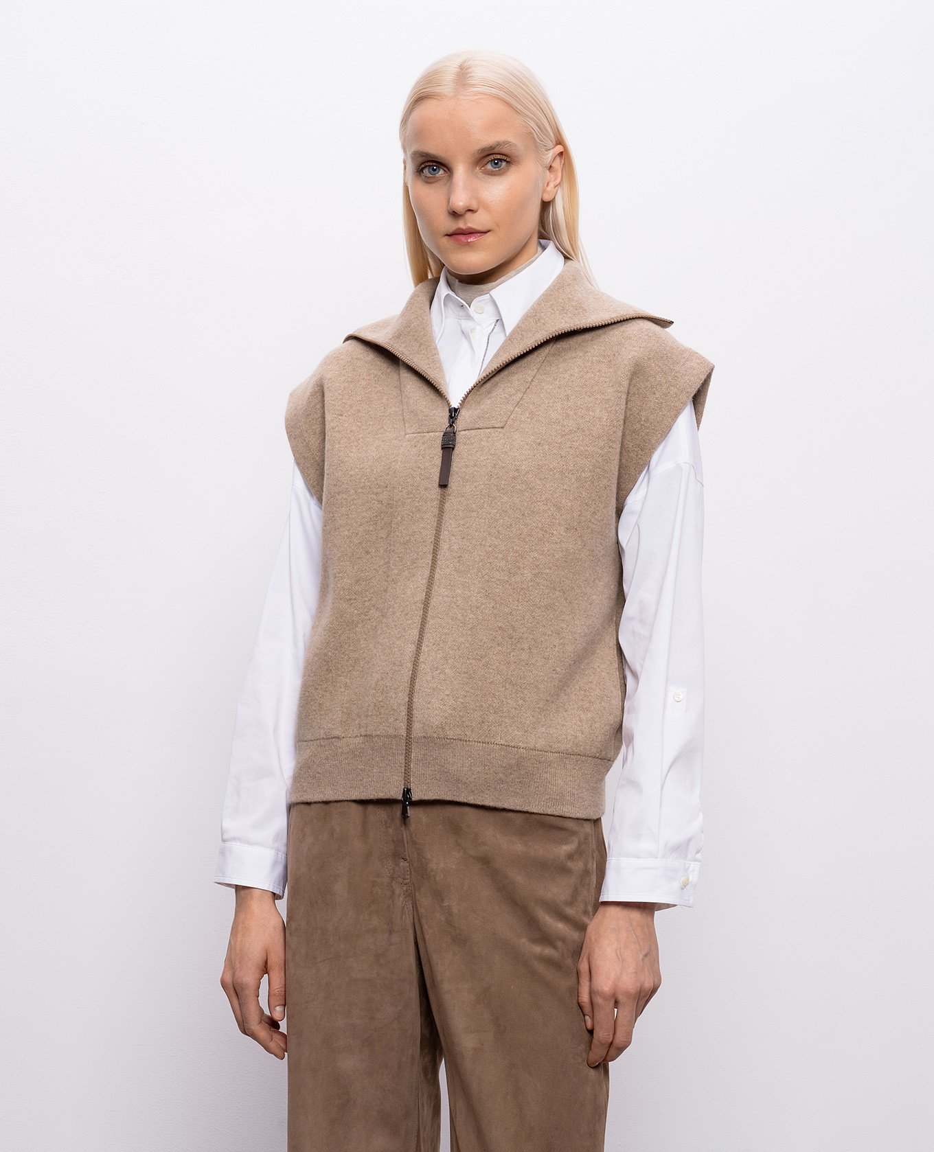 Brown cashmere vest Brunello Cucinelli
Brown cashmere vest Brunello Cucinelli