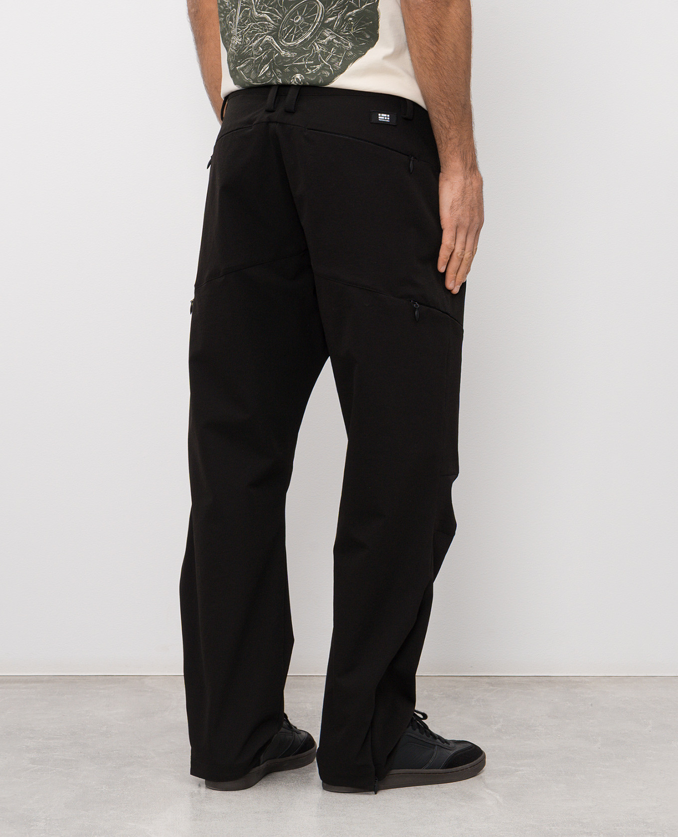 Black pants with logo patch Riotdivision
Black pants with logo patch Riotdivision