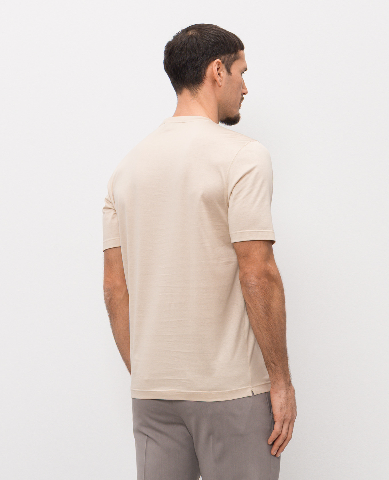 Beige T-shirt with logo patch Enrico Mandelli
Beige T-shirt with logo patch Enrico Mandelli