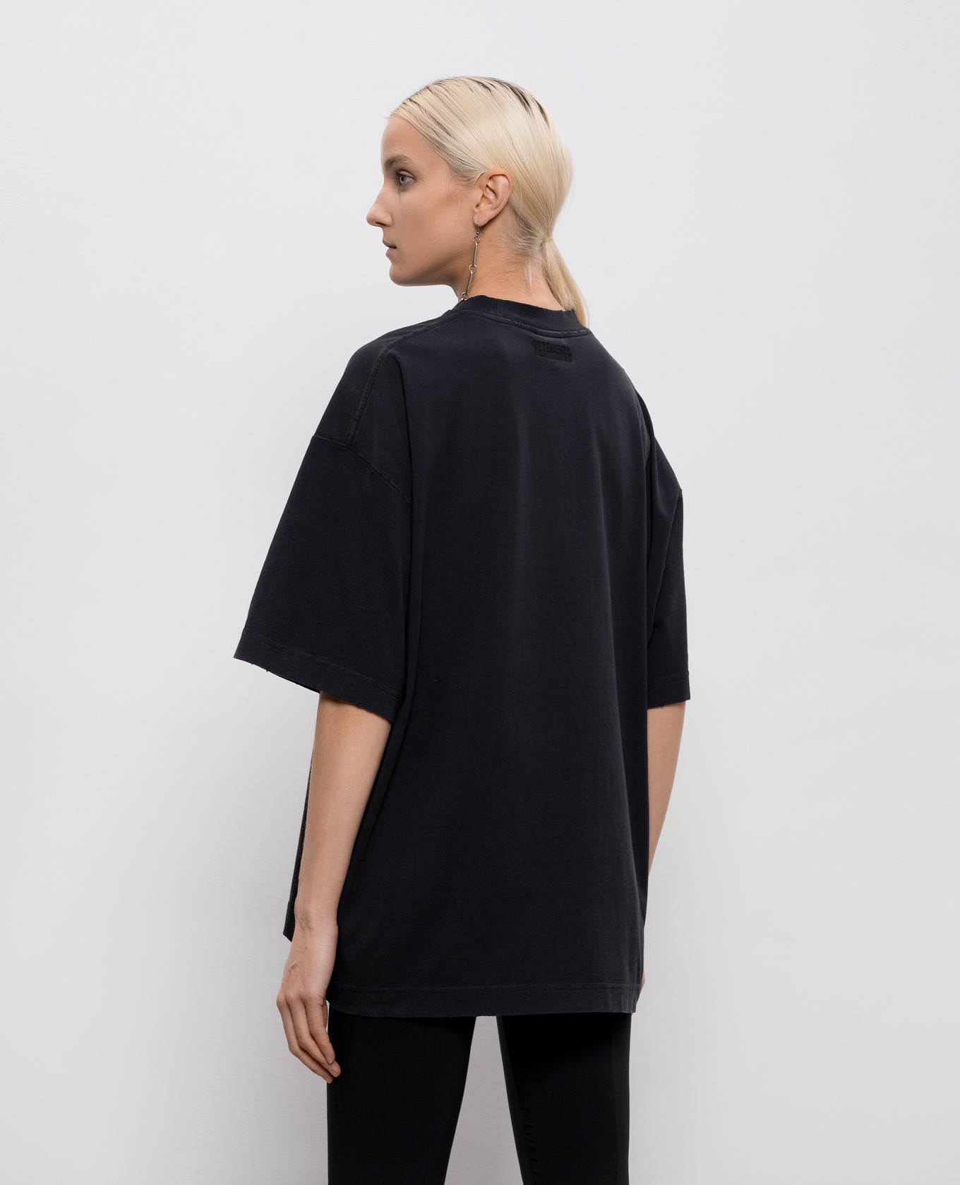Black T-shirt Fuj everything Vetements
Black T-shirt Fuj everything Vetements