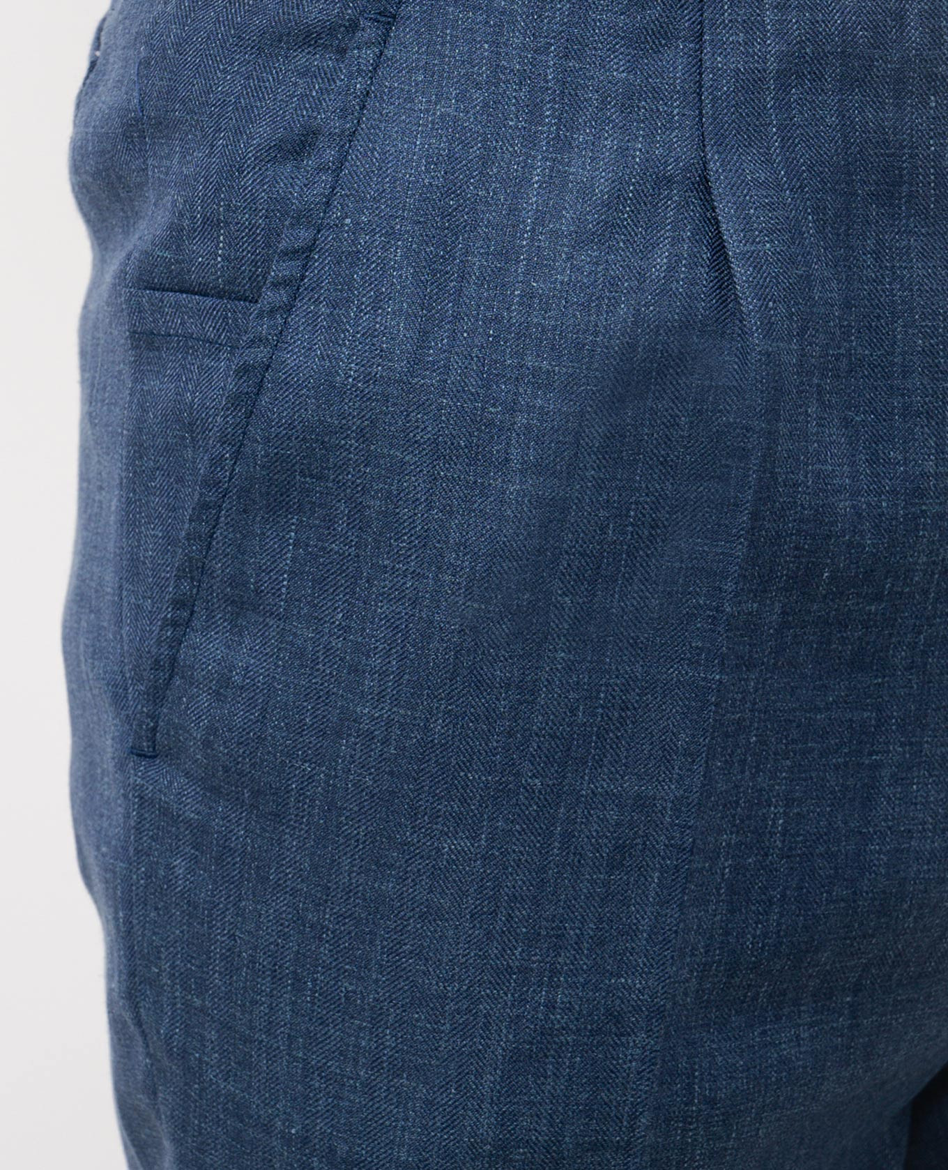 Blue wool, silk and linen pants Enrico Mandelli
Blue wool, silk and linen pants Enrico Mandelli