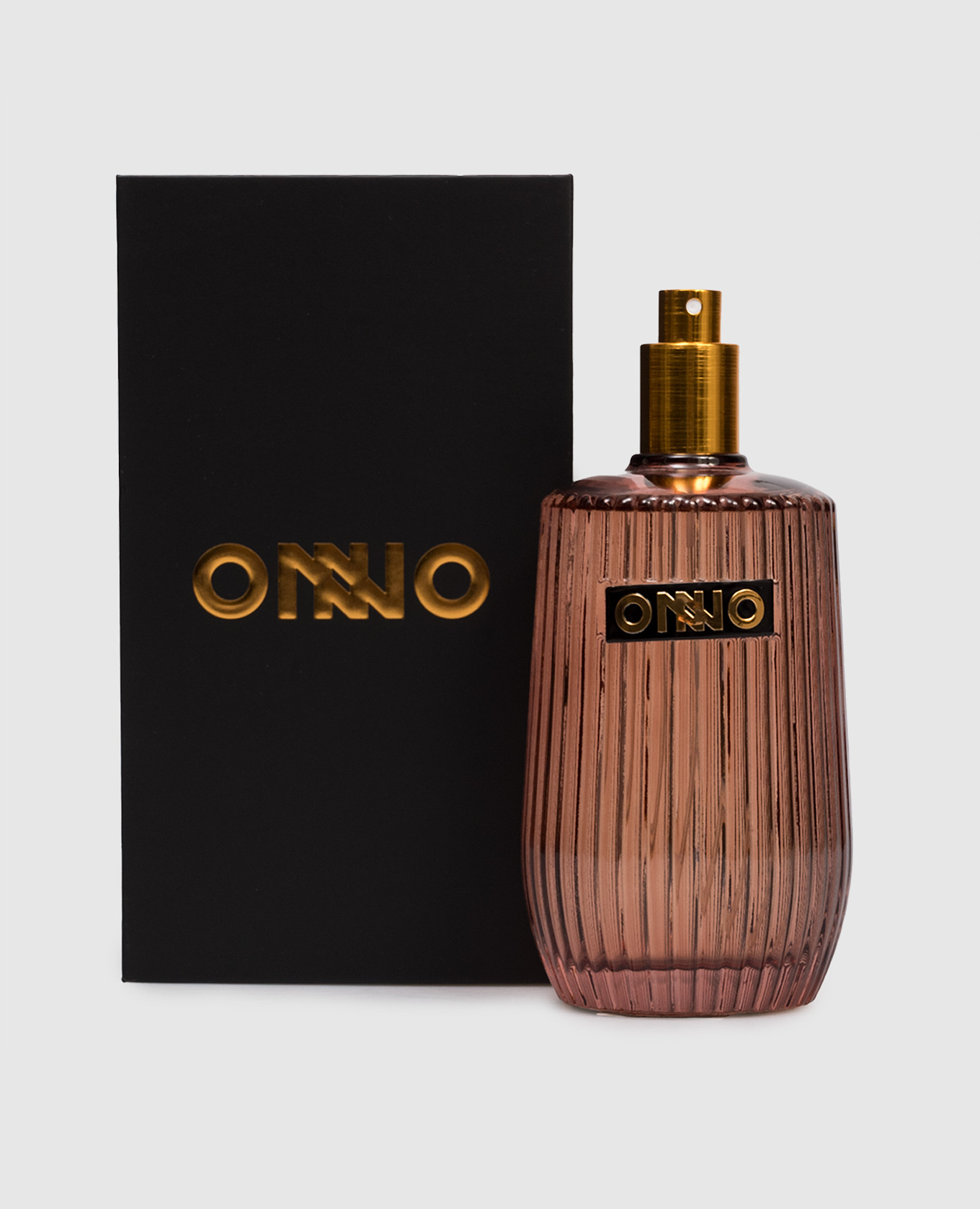 Perfumed home spray with Precious Oud scent 375 ml Onno, Burgundy
Perfumed home spray with Precious Oud scent 375 ml Onno, Burgundy