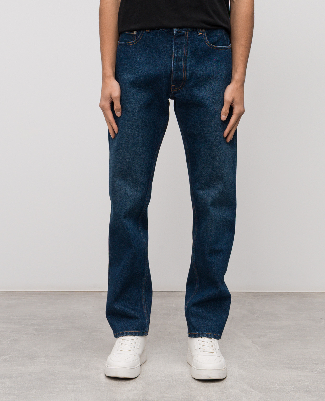 Blue jeans with a worn effect Off-White
Blue jeans with a worn effect Off-White