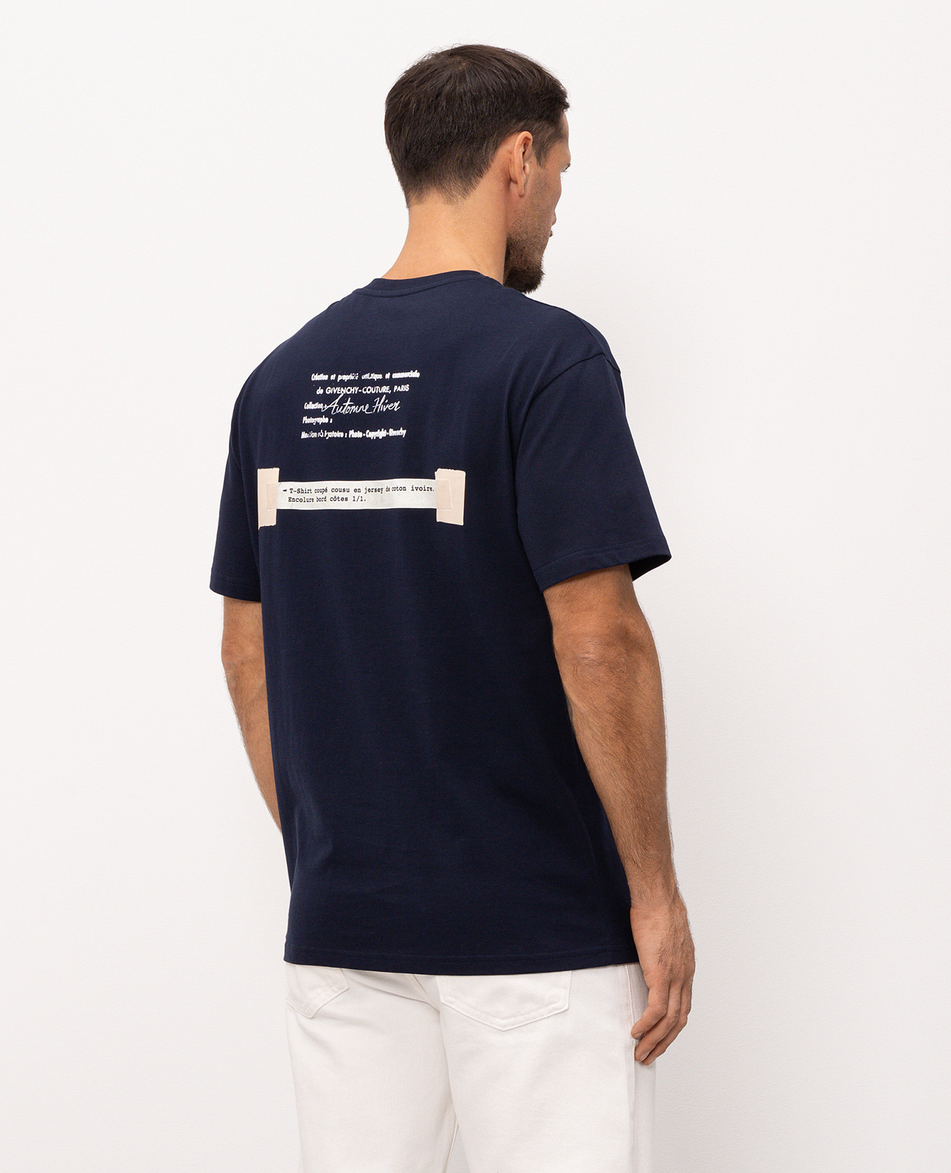 Blue t-shirt with Archives print Givenchy
Blue t-shirt with Archives print Givenchy