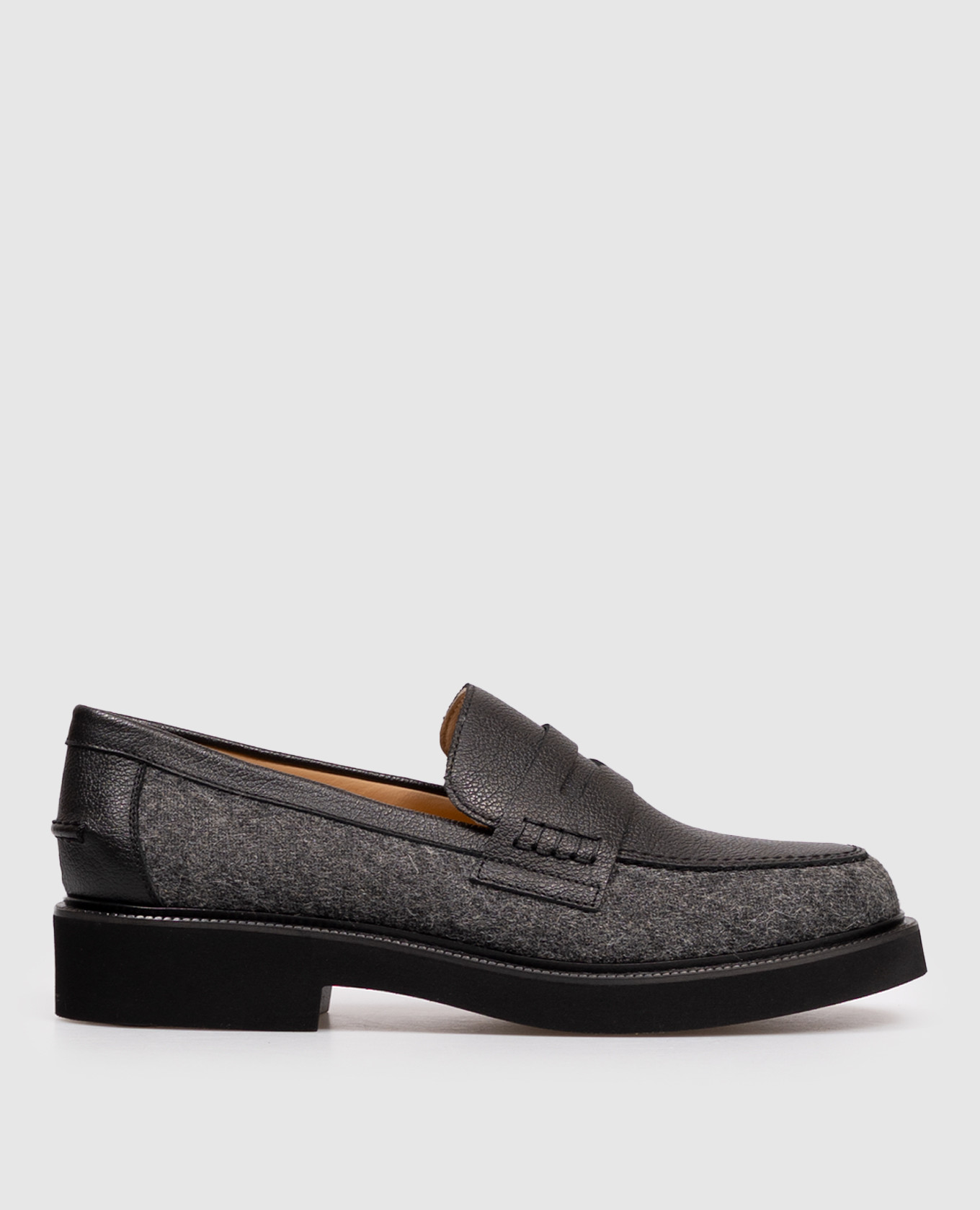 Gray wool blend loafers Doucal's, Grey
Gray wool blend loafers Doucal's, Grey