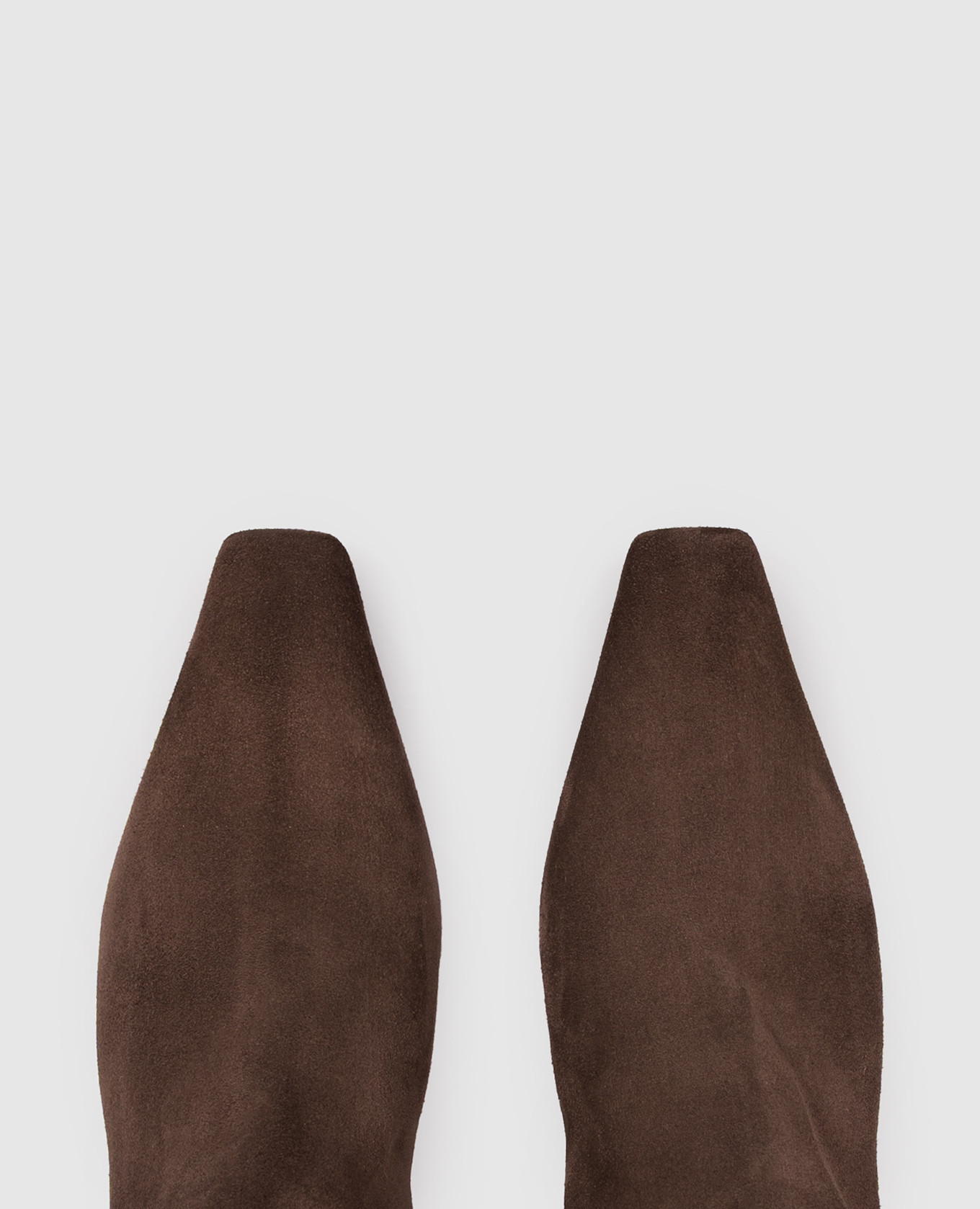 Brown suede boots with monil chain Brunello Cucinelli
Brown suede boots with monil chain Brunello Cucinelli