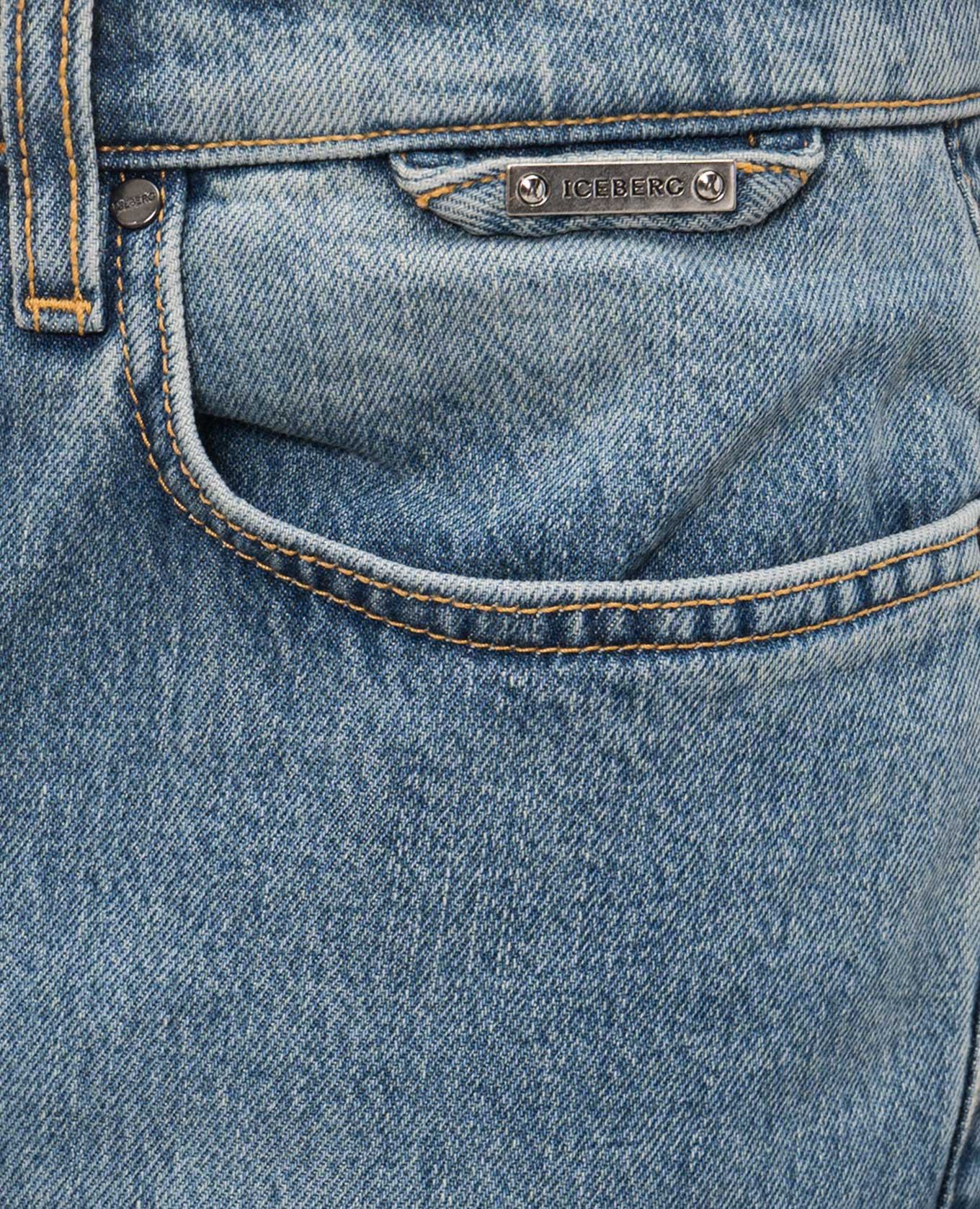 Blue jeans with a worn effect Iceberg, Light blue
Blue jeans with a worn effect Iceberg, Light blue