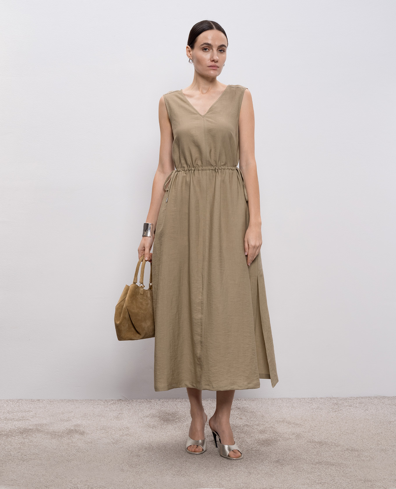 Khaki dress with monil chain Peserico
Khaki dress with monil chain Peserico