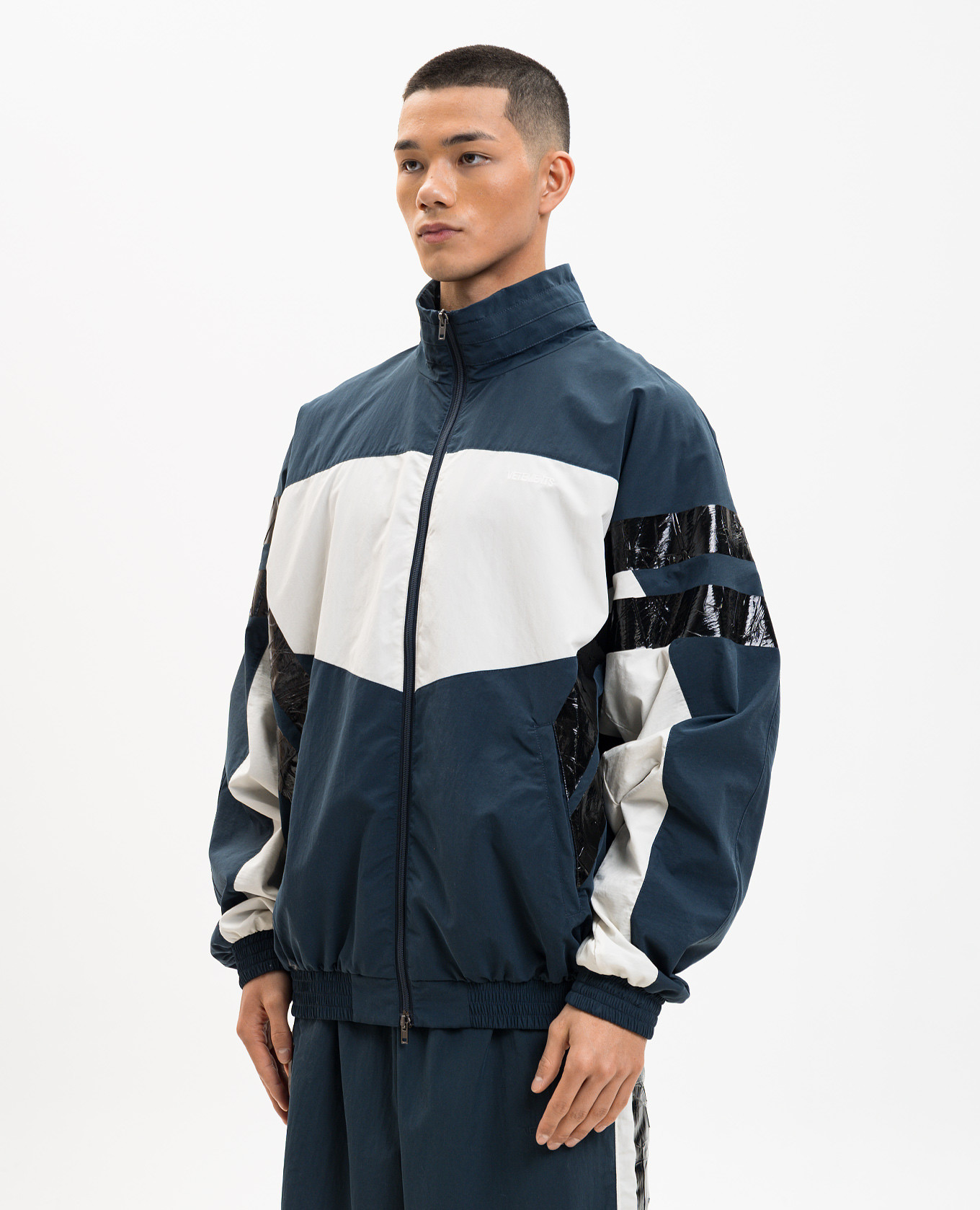 Blue sports jacket Vetements
Blue sports jacket Vetements