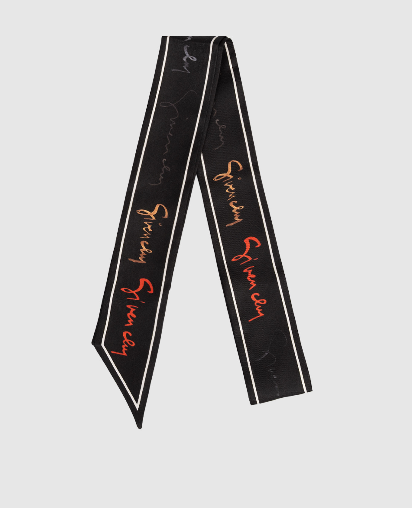 Black silk twill ribbon with logo print Givenchy
Black silk twill ribbon with logo print Givenchy