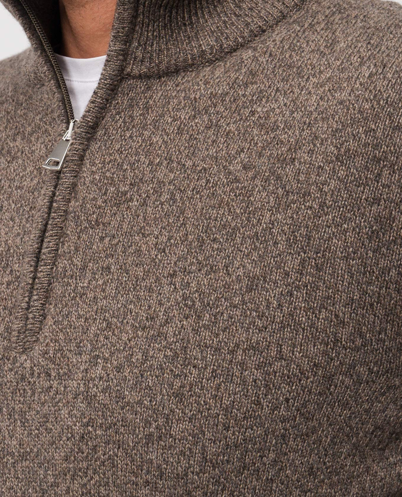 Brown merino wool sweater Cashmere&Whiskey
Brown merino wool sweater Cashmere&Whiskey