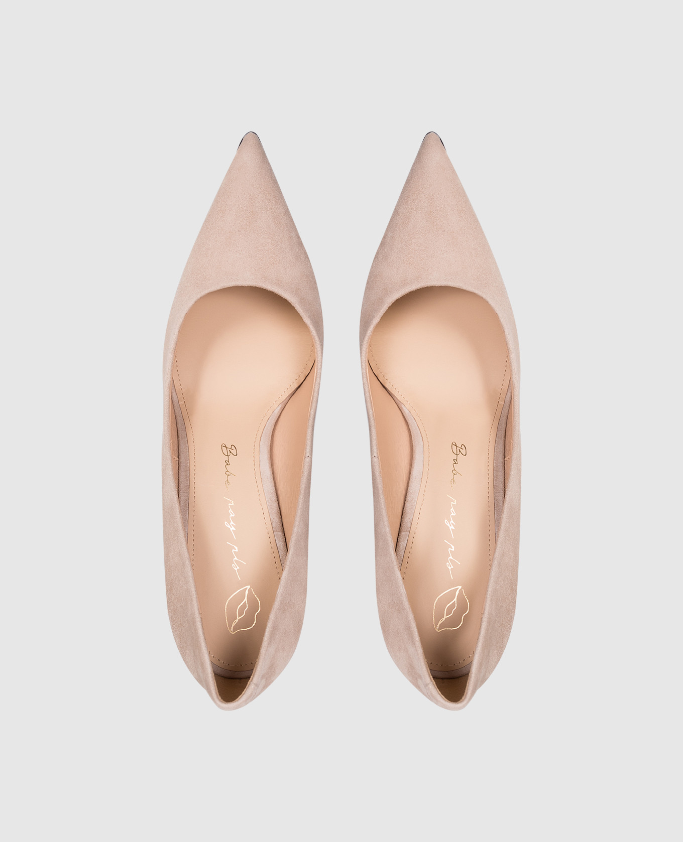 Beige suede shoes Babe Pay Pls
Beige suede shoes Babe Pay Pls