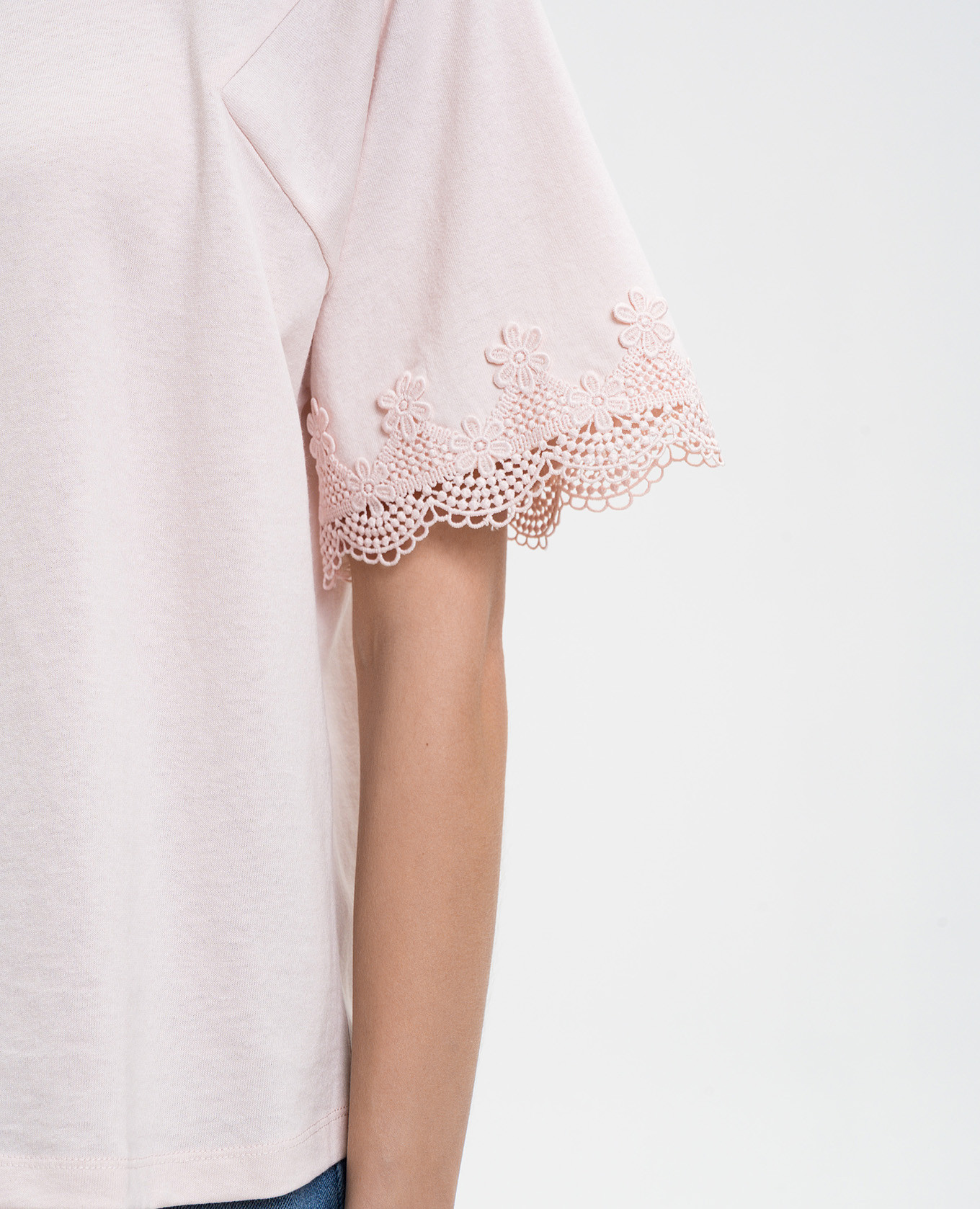 Pink T-shirt with lace Twinset
Pink T-shirt with lace Twinset