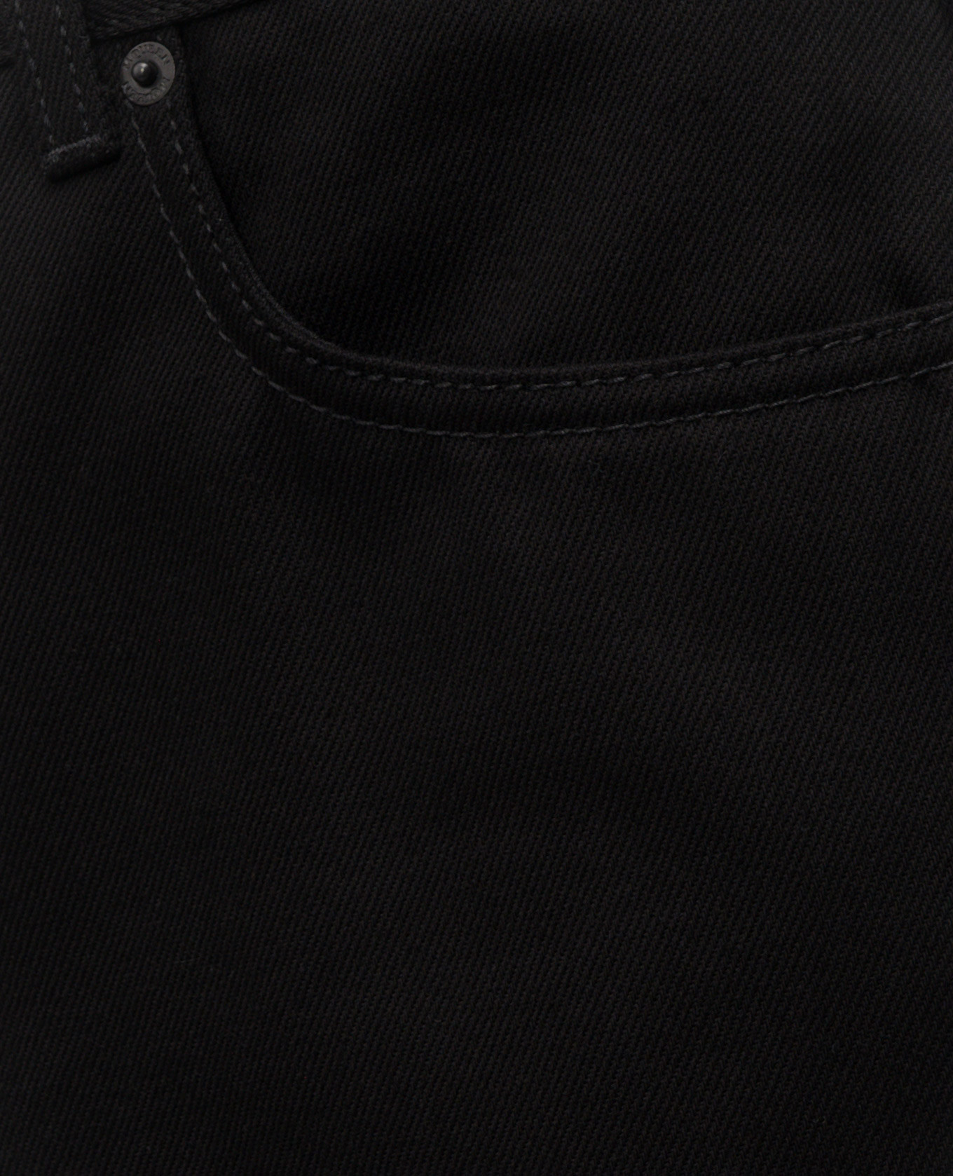 Black jeans with a patch Alexander McQueen
Black jeans with a patch Alexander McQueen