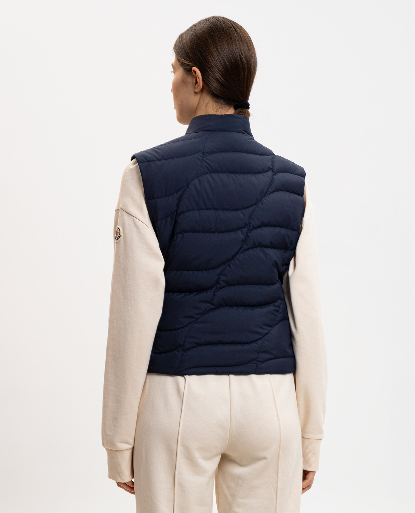 Blue down vest with patch Moncler
Blue down vest with patch Moncler