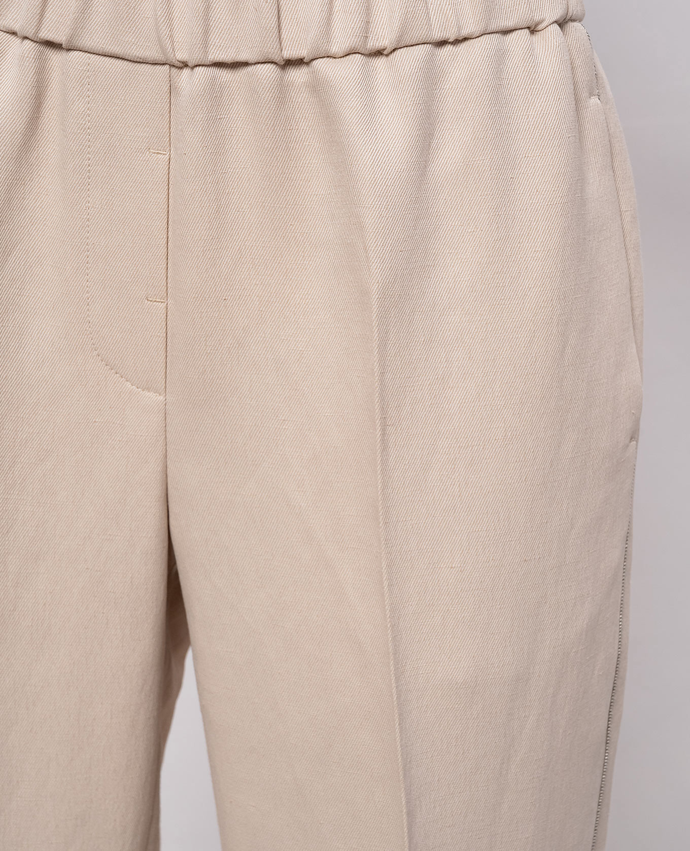 Beige linen pants with monil chain Peserico
Beige linen pants with monil chain Peserico