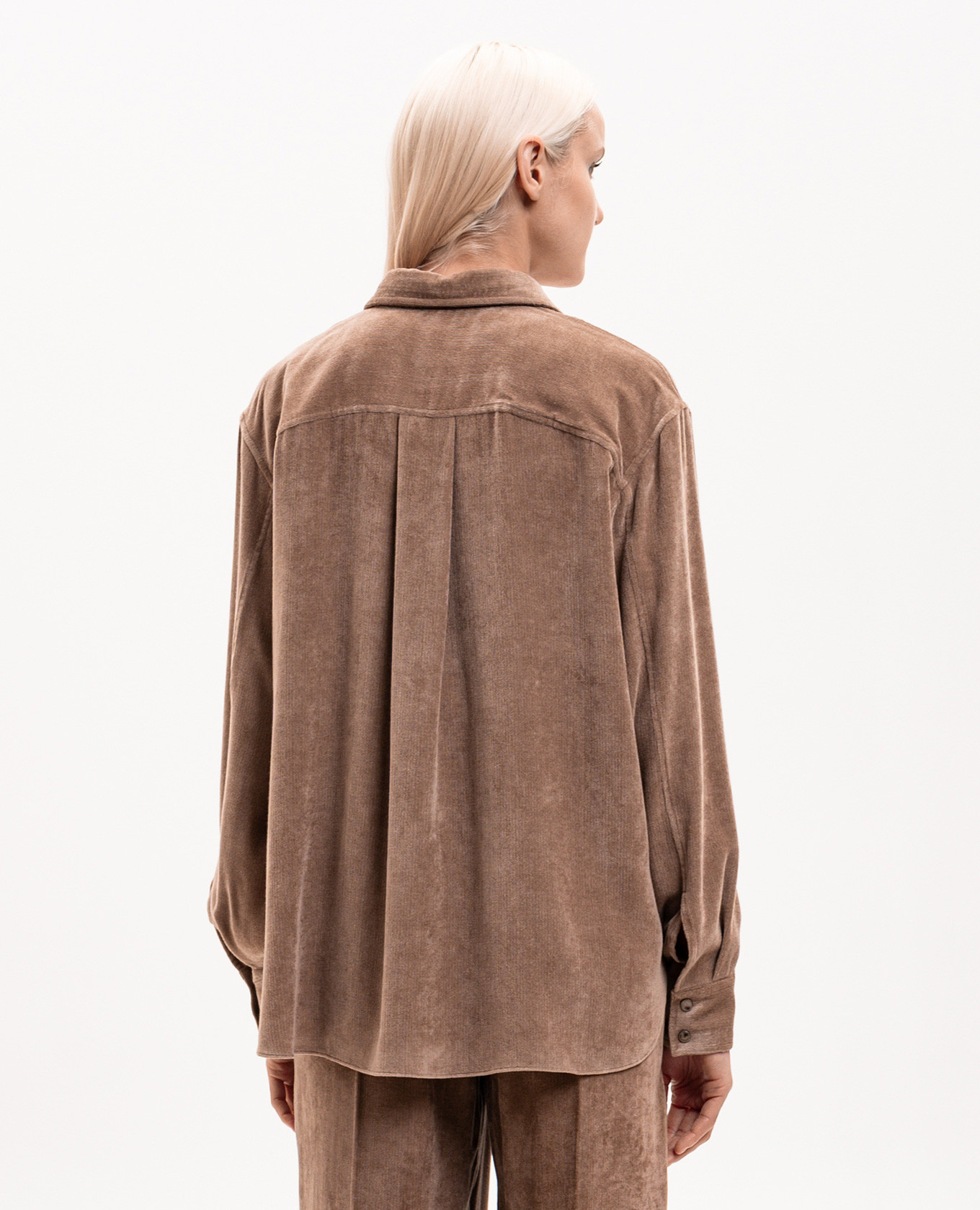 Brown corduroy shirt with monil chain Brunello Cucinelli
Brown corduroy shirt with monil chain Brunello Cucinelli