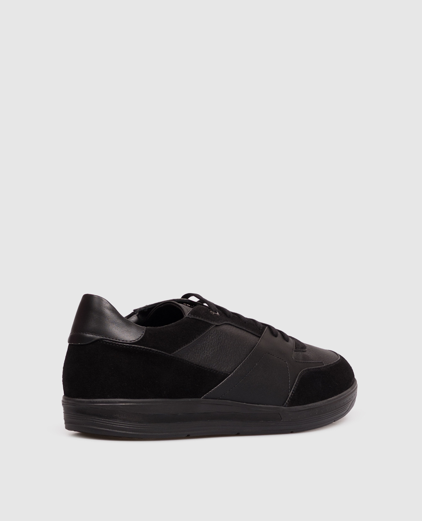 Black leather sneakers with monogram Stefano Ricci
Black leather sneakers with monogram Stefano Ricci