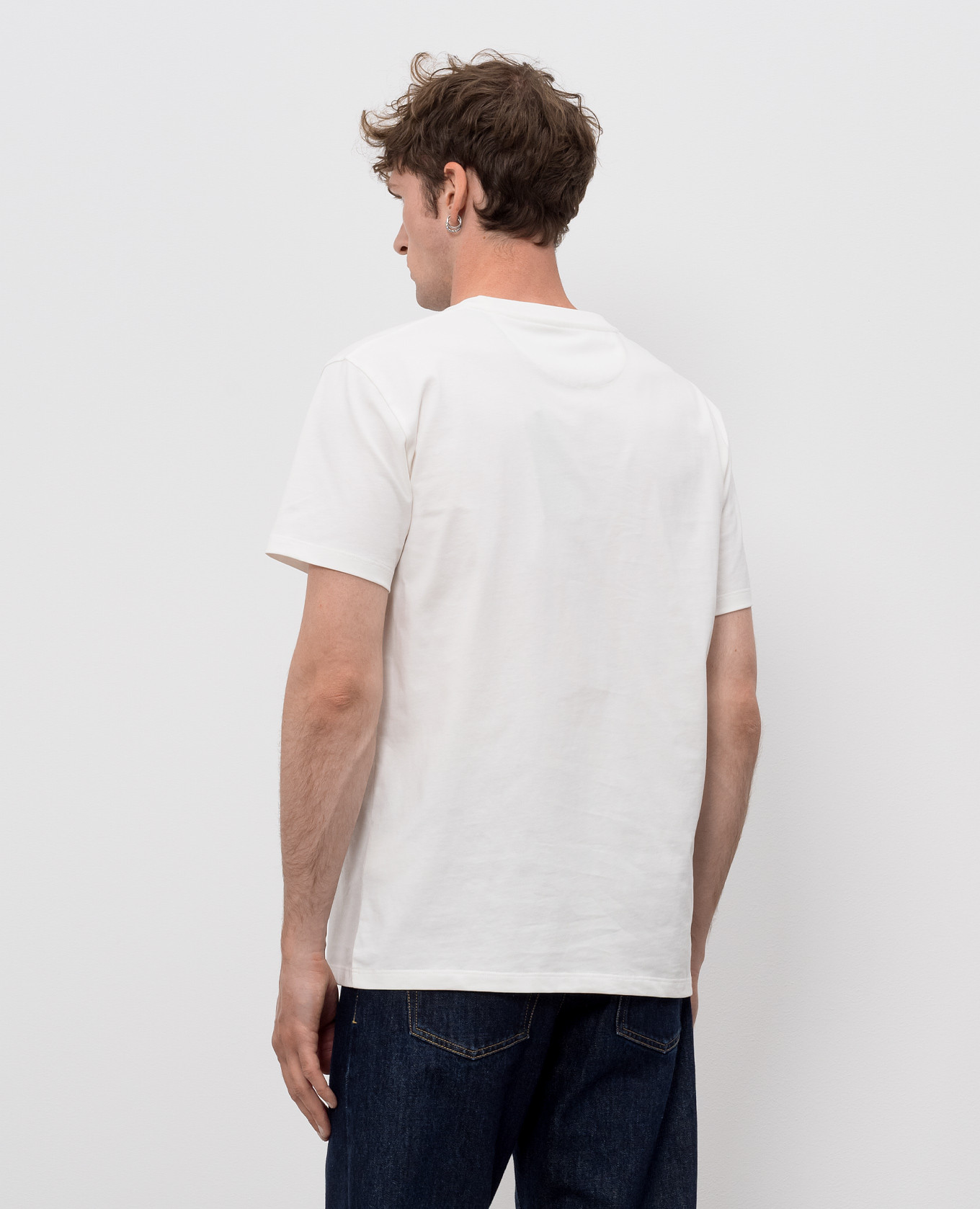 Ivory T-shirt with embroidered logo Fendi, Beige
Ivory T-shirt with embroidered logo Fendi, Beige