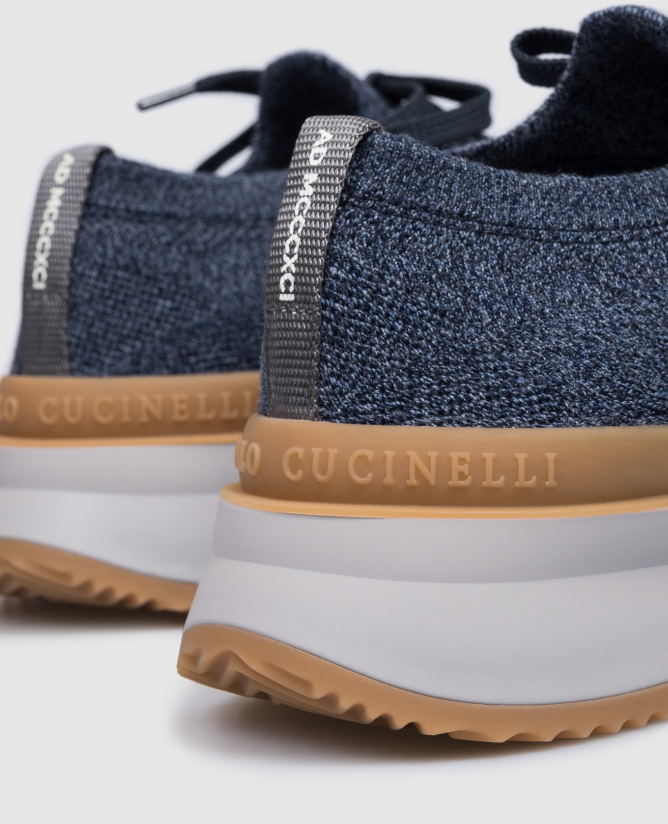 Blue insulated wool sneakers Brunello Cucinelli
Blue insulated wool sneakers Brunello Cucinelli