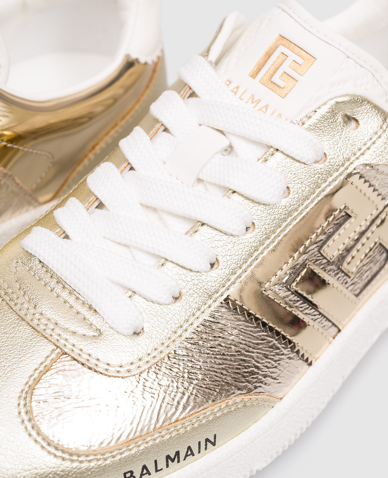 Gold sneakers with logo Balmain, Golden
Gold sneakers with logo Balmain, Golden