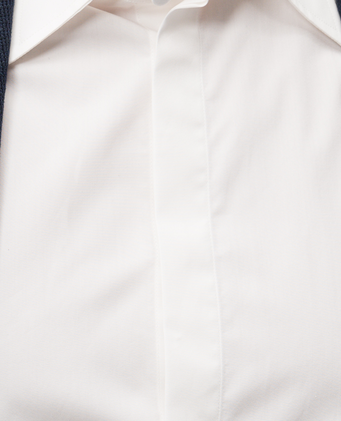 White shirt Valentino
White shirt Valentino