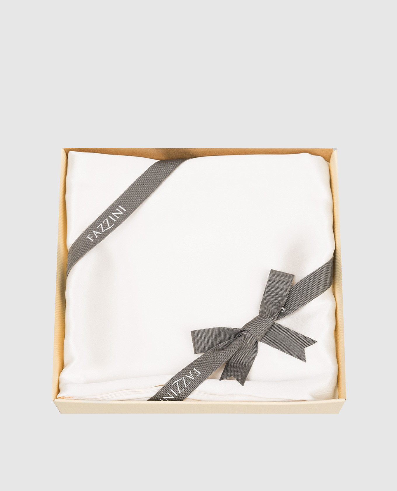 White silk pillowcase Fazzini
White silk pillowcase Fazzini