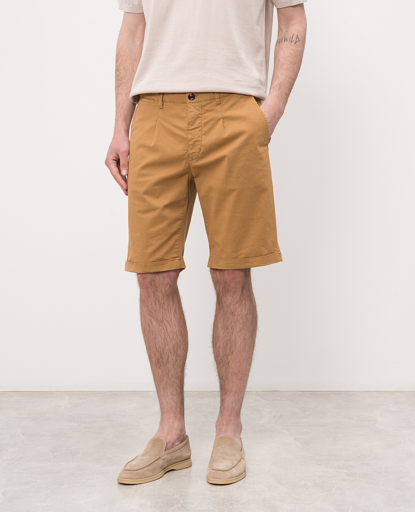 ALICUDI brown shorts with lapels MooRER
ALICUDI brown shorts with lapels MooRER