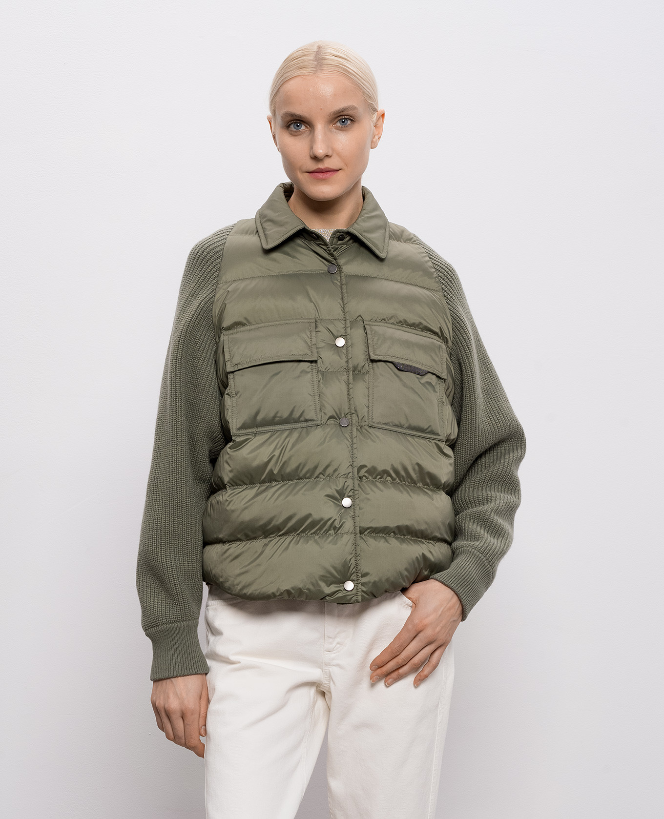 Khaki combination jacket with monil chain Brunello Cucinelli
Khaki combination jacket with monil chain Brunello Cucinelli