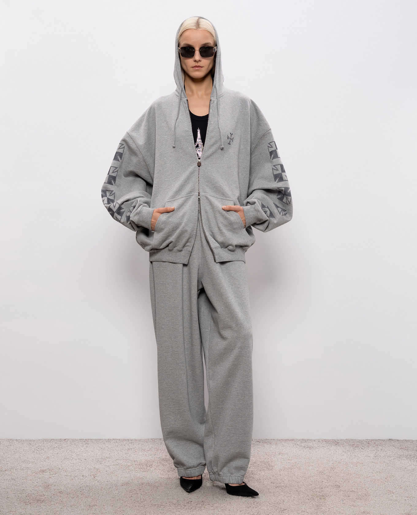 Black top with crystals Vetements
Black top with crystals Vetements