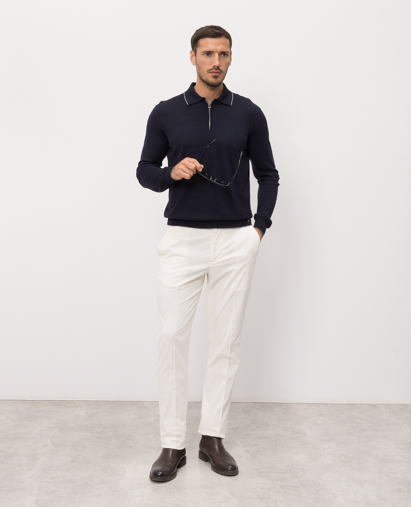 Blue wool, silk and cashmere polo with monogram Stefano Ricci
Blue wool, silk and cashmere polo with monogram Stefano Ricci