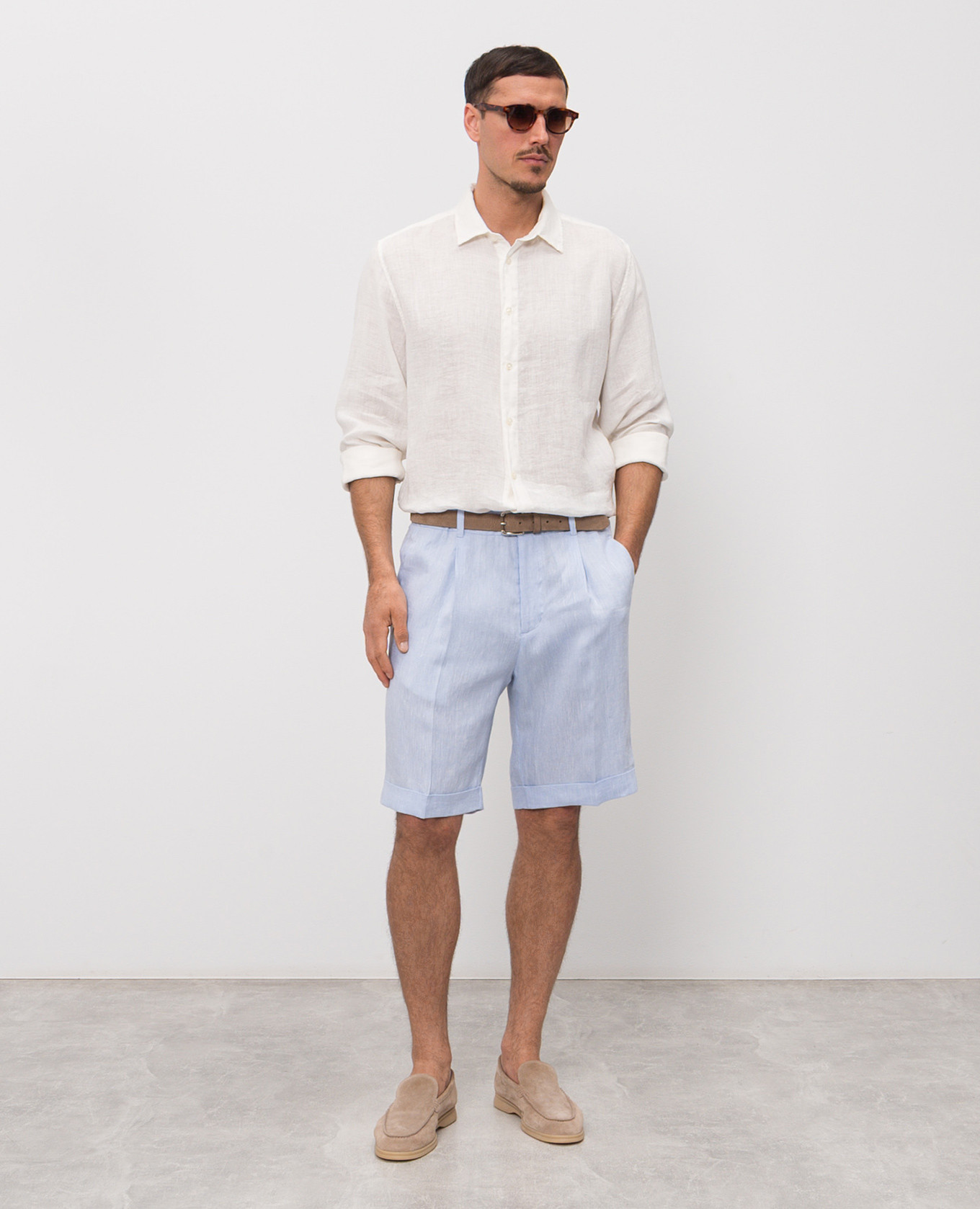 Blue linen shorts with lapels Herno, Light blue
Blue linen shorts with lapels Herno, Light blue