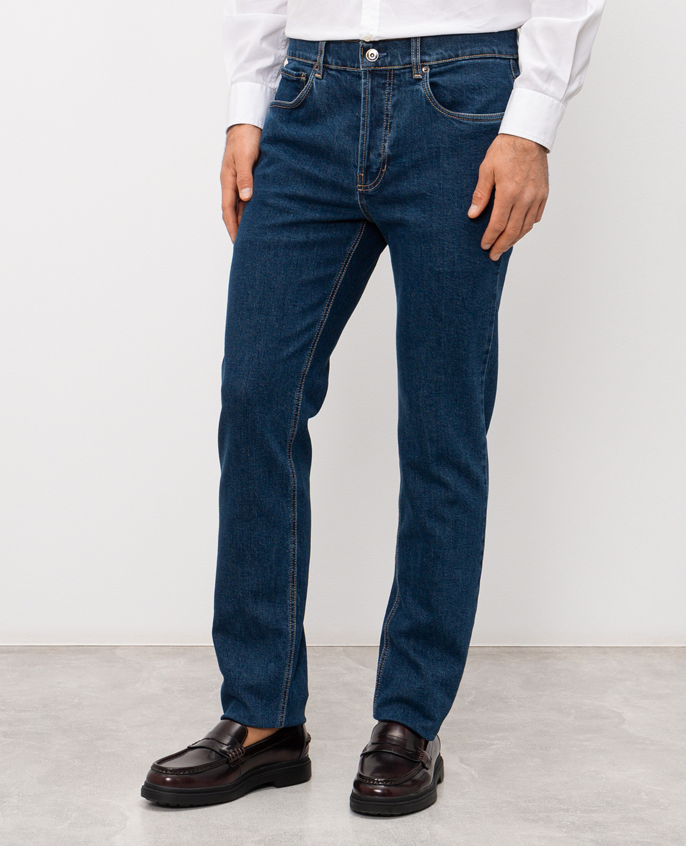 Blue jeans with logo patch Pini Parma
Blue jeans with logo patch Pini Parma