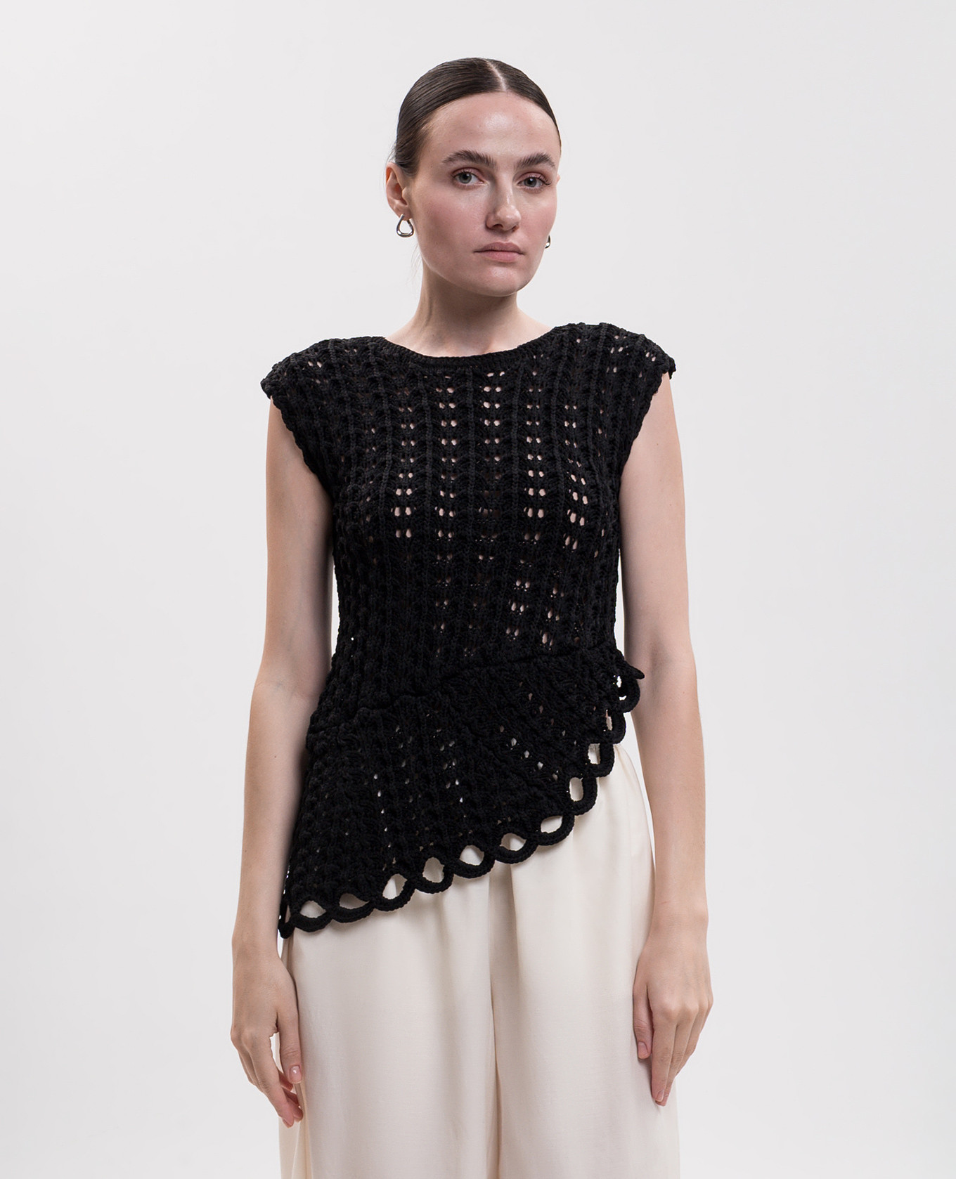 Black openwork top SAEZ Loulou de Saison
Black openwork top SAEZ Loulou de Saison