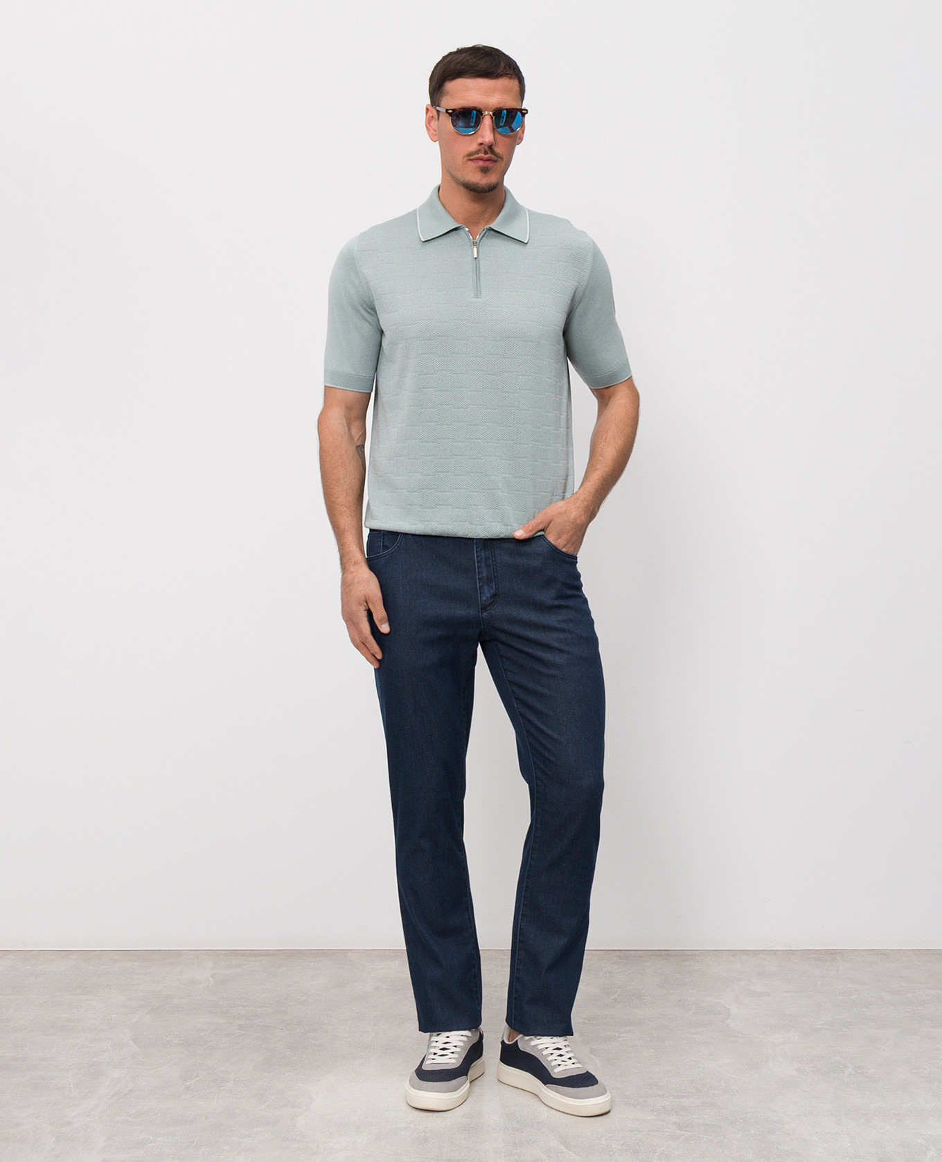 Green polo shirt with patterned silk Castangia dal 1850
Green polo shirt with patterned silk Castangia dal 1850