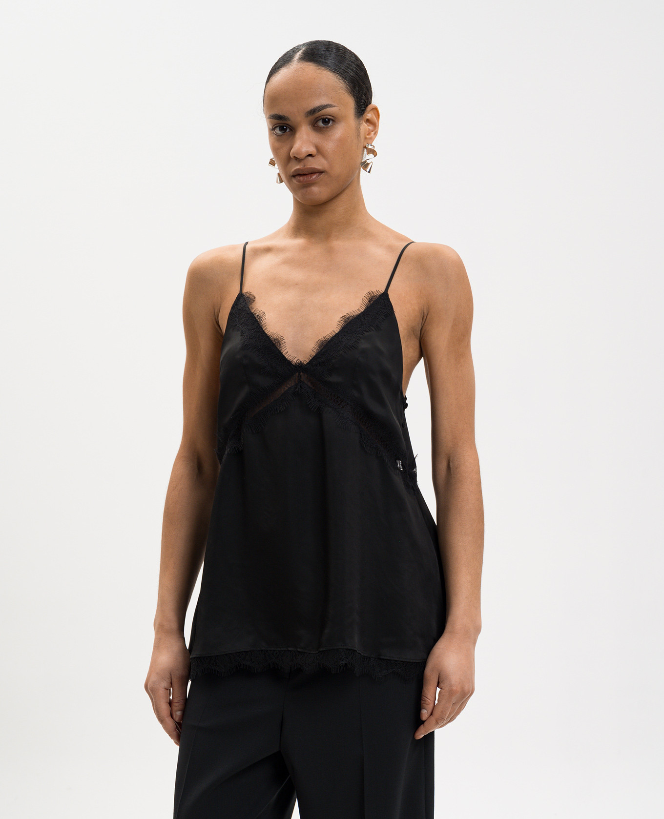 Black top with lace Juun.j
Black top with lace Juun.j