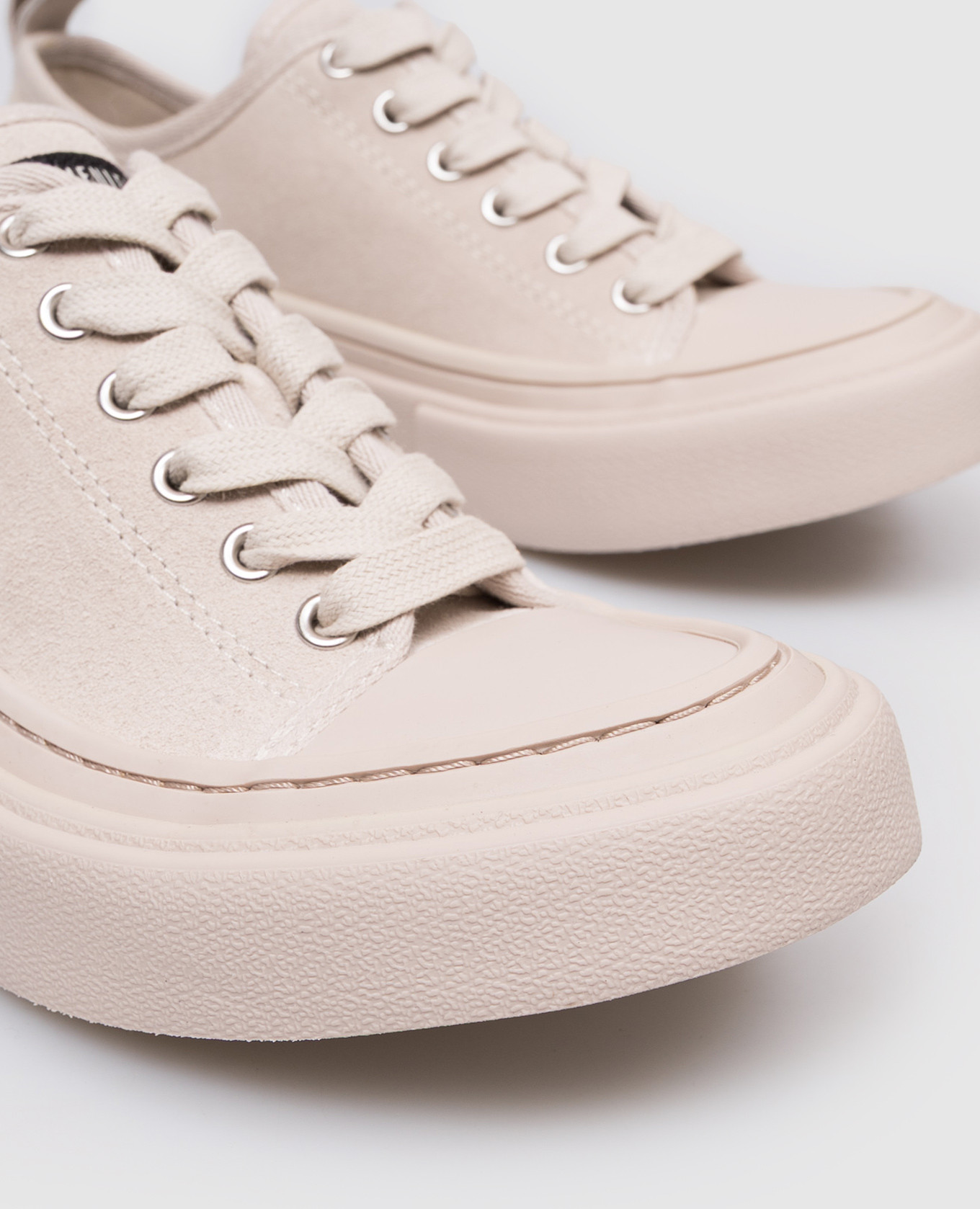 Halli beige suede sneakers Ann Demeulemeester
Halli beige suede sneakers Ann Demeulemeester