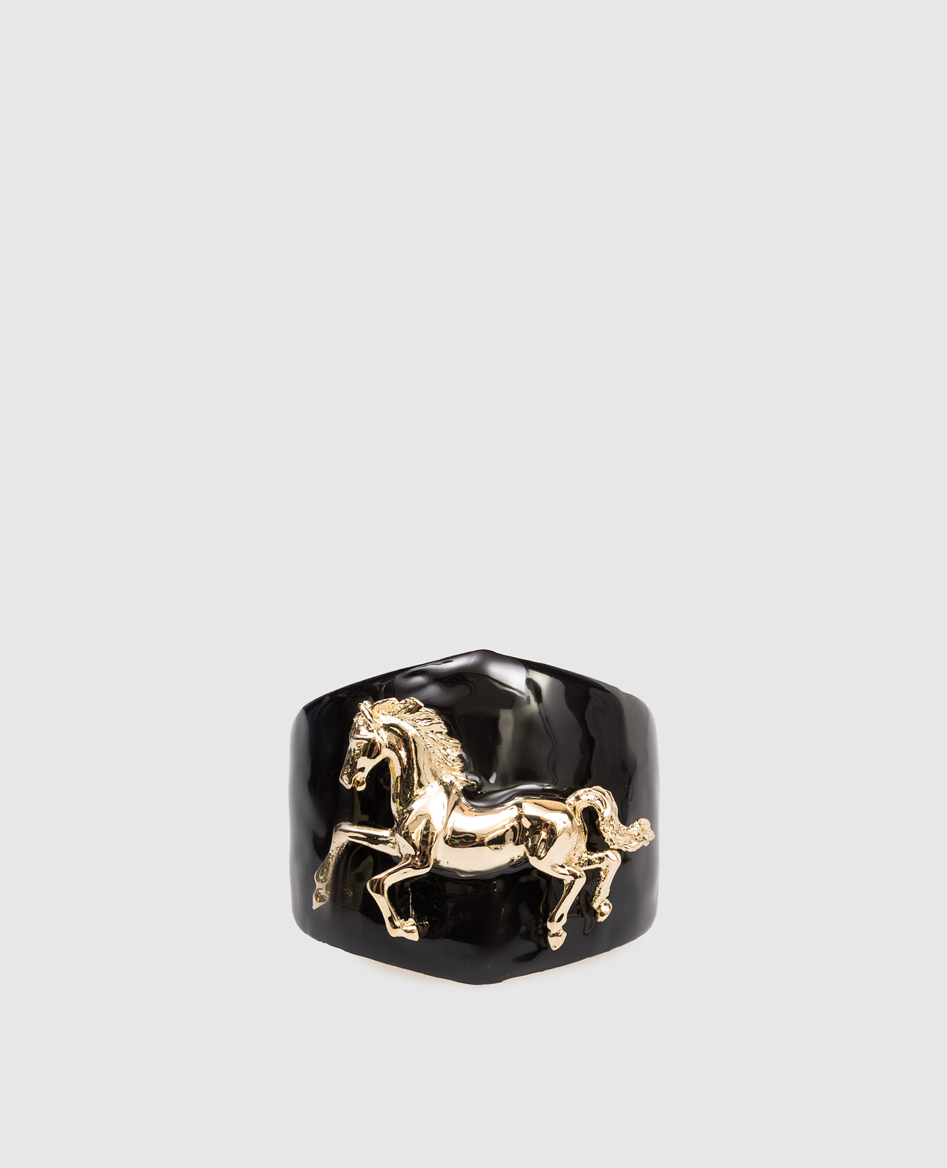 Black bracelet with a textured image of a horse Reco
Black bracelet with a textured image of a horse Reco