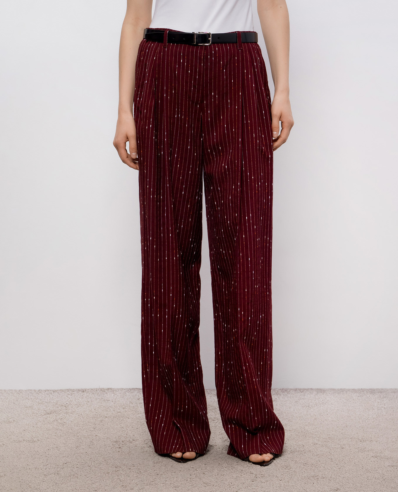Burgundy striped pants Dolce&Gabbana
Burgundy striped pants Dolce&Gabbana